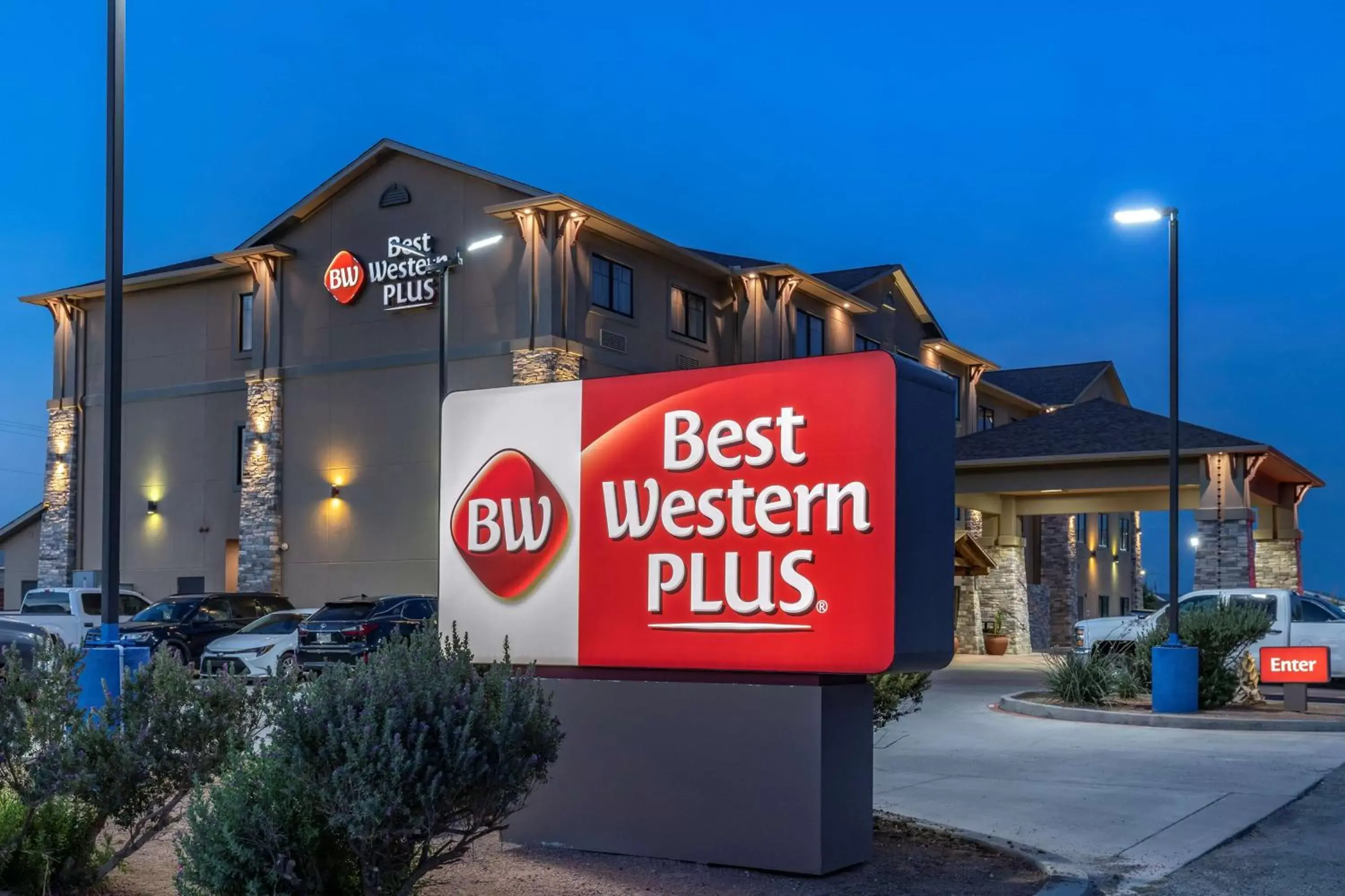 Property building in Best Western Plus Big Lake Inn Property building in Best Western Plus Big Lake Inn