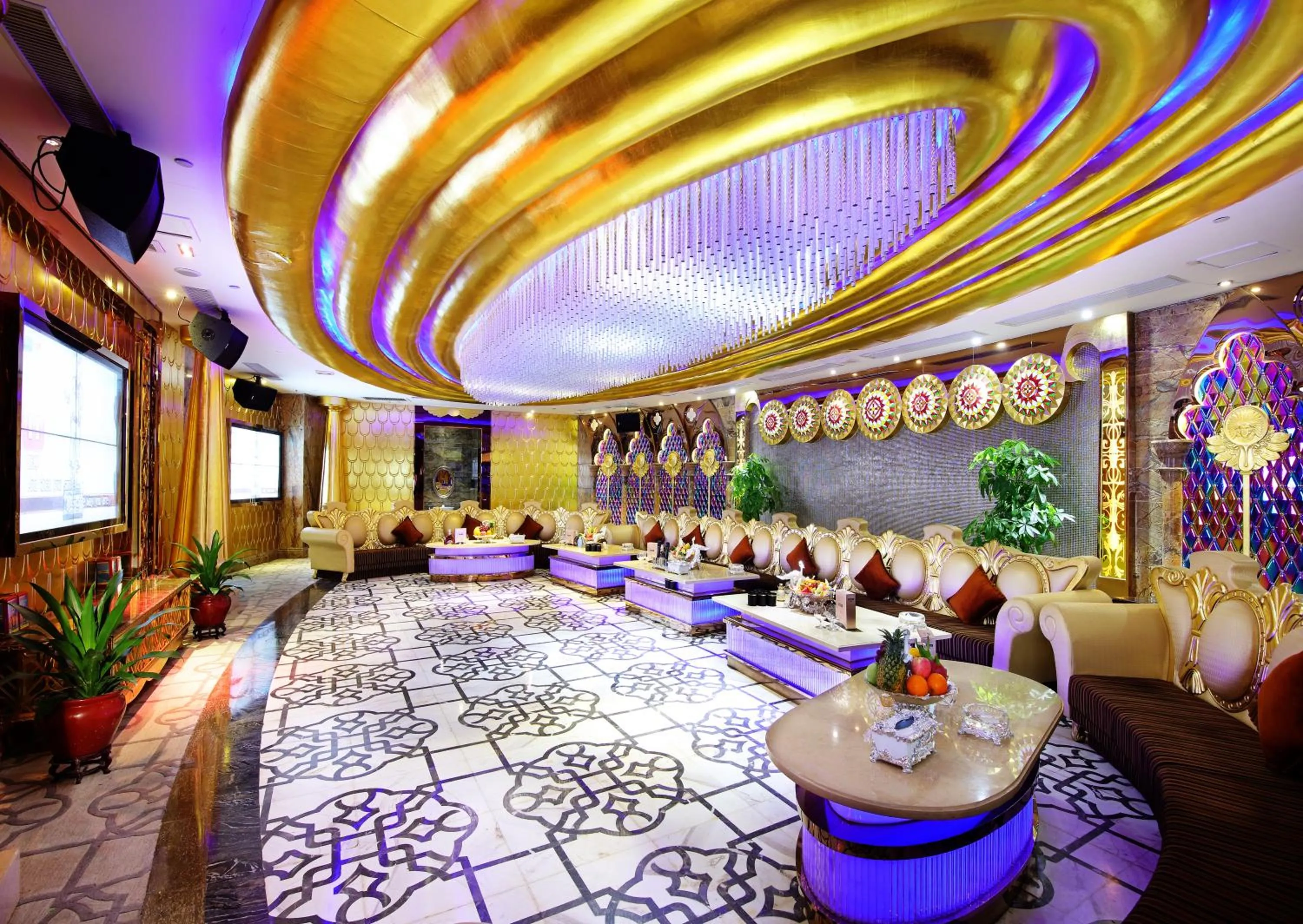 Karaoke in Royal Mediterranean Hotel