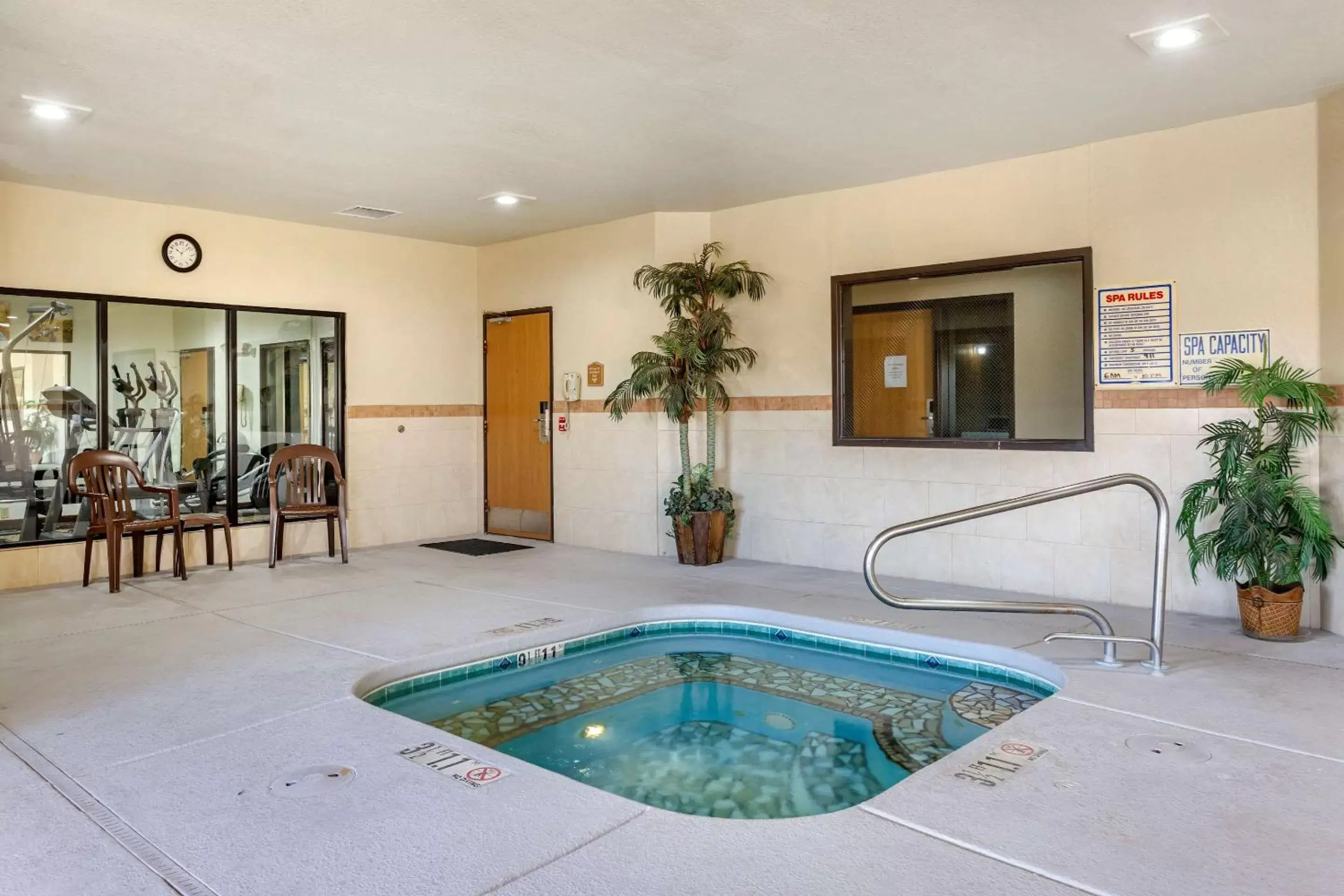 Activities, Swimming Pool in Comfort Inn & Suites Deming