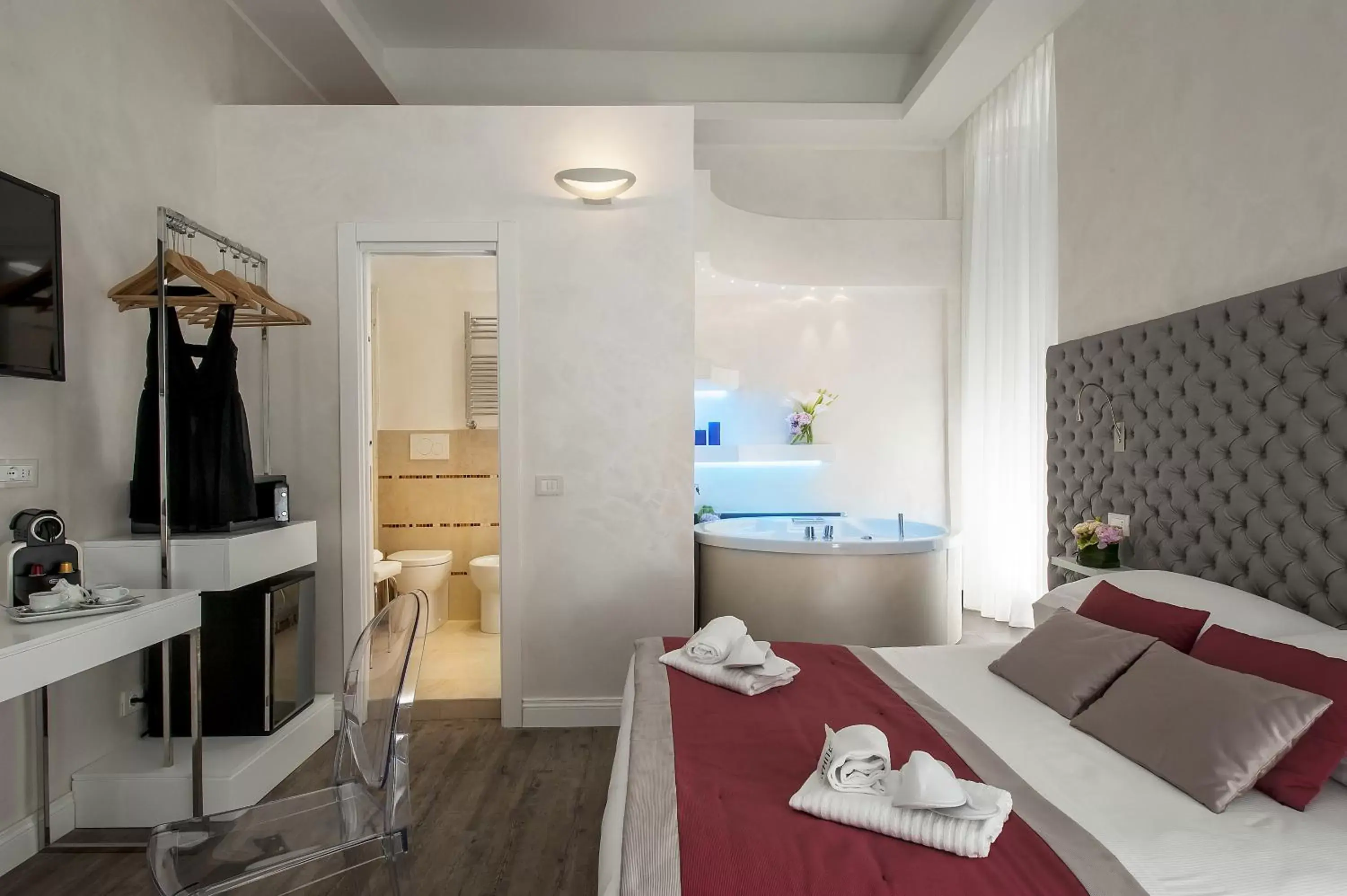 Bedroom in Hotel Navona