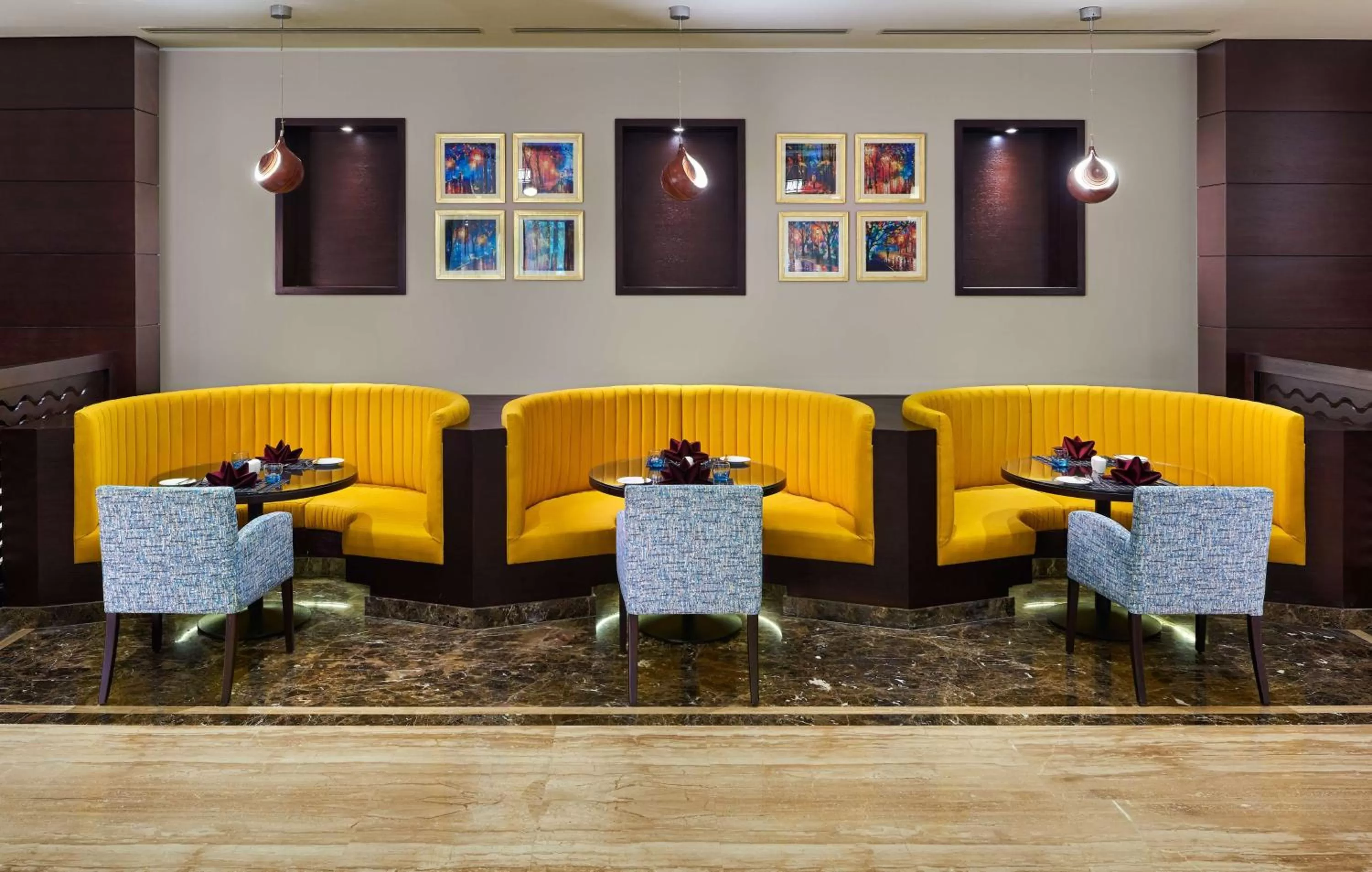 Restaurant/places to eat in Hilton Alexandria Green Plaza