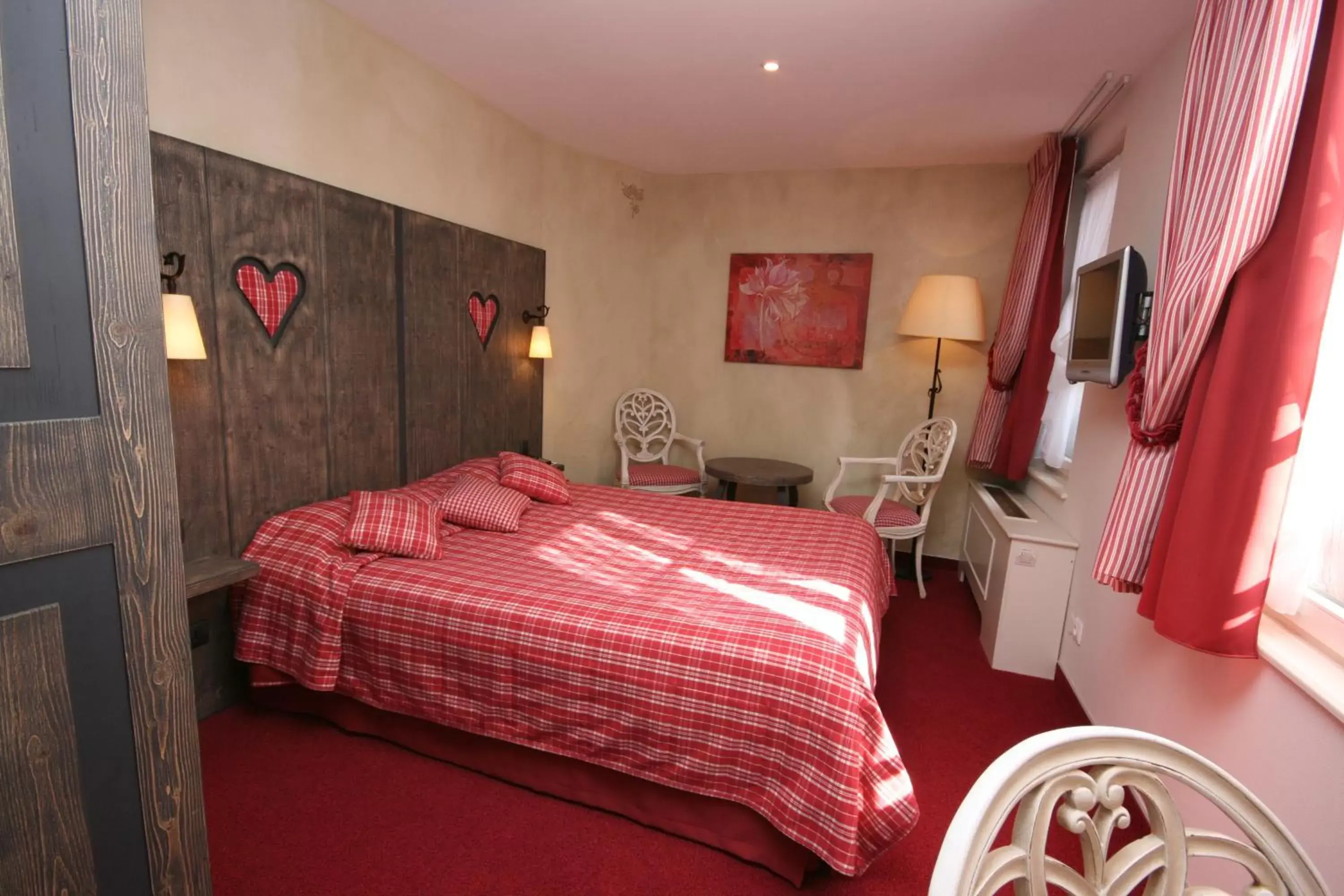 Property building, Bed in Hotel Beaucour