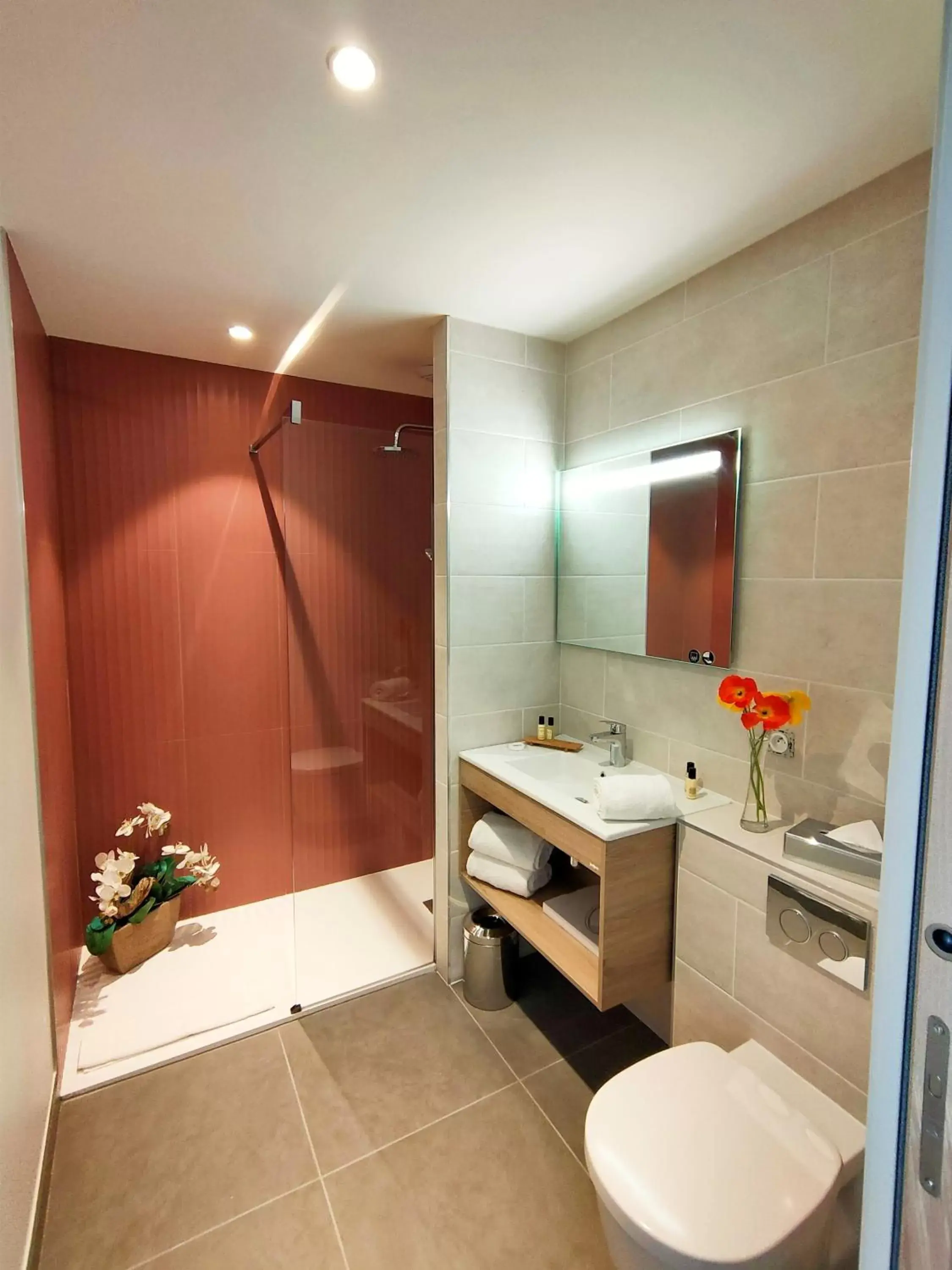 Bathroom in Abbaye des Capucins Spa & Resort