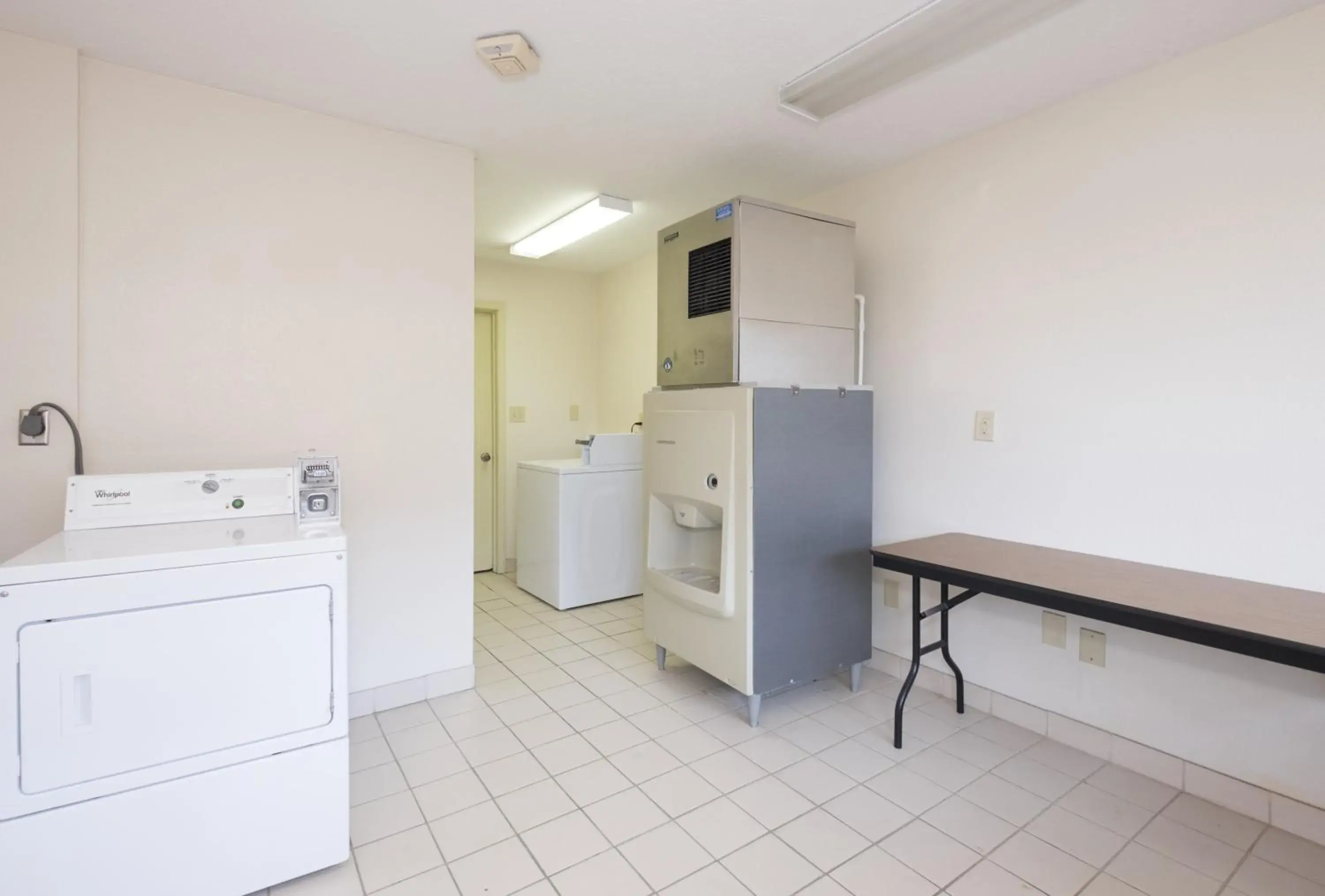 Other, Kitchen/Kitchenette in Red Roof Inn Columbus Northeast Westerville