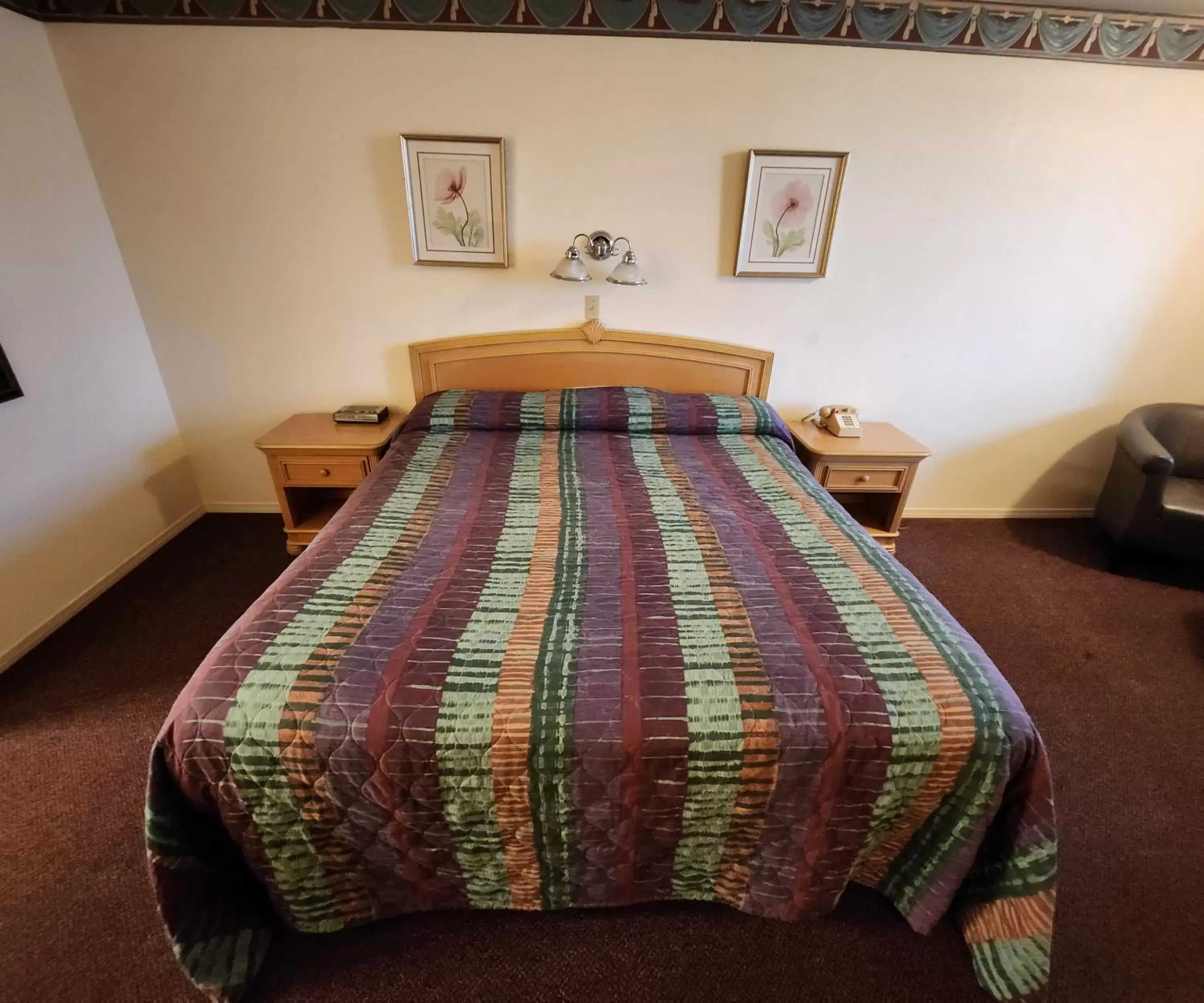 Bed in Bayview Inn