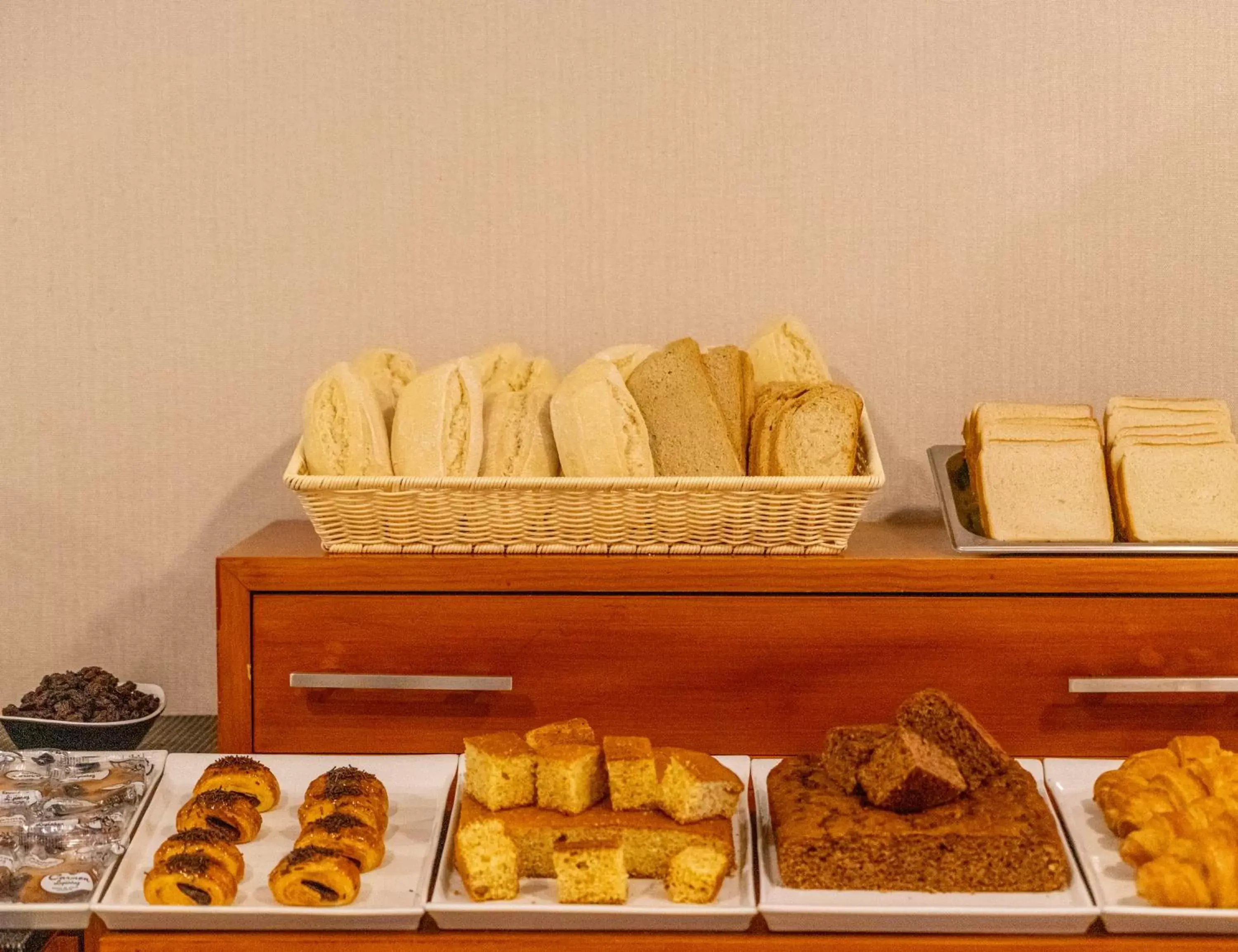 Buffet breakfast, Food in Gce Hoteles