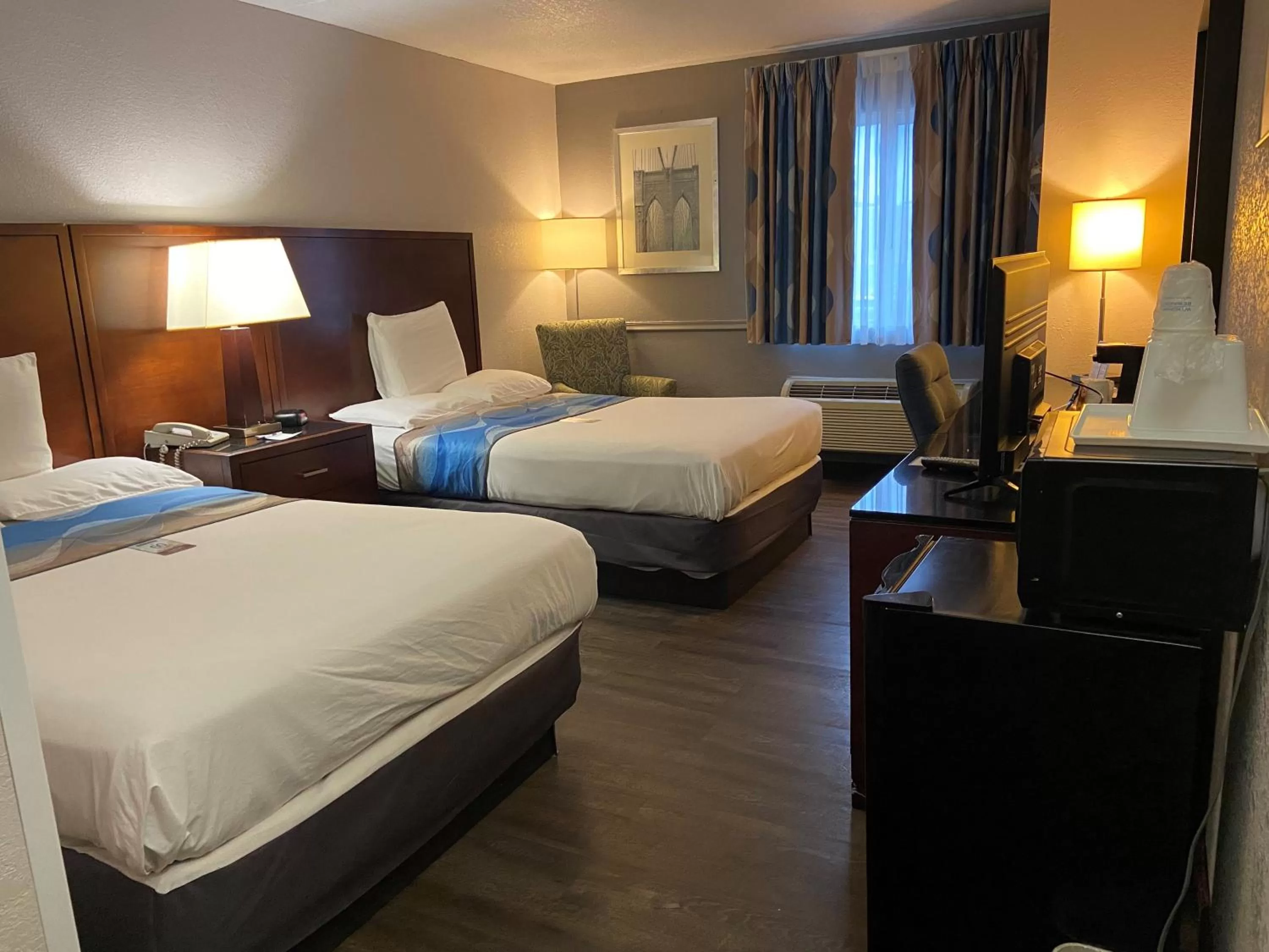 Bed in Travelodge Inn & Suites by Wyndham Albany