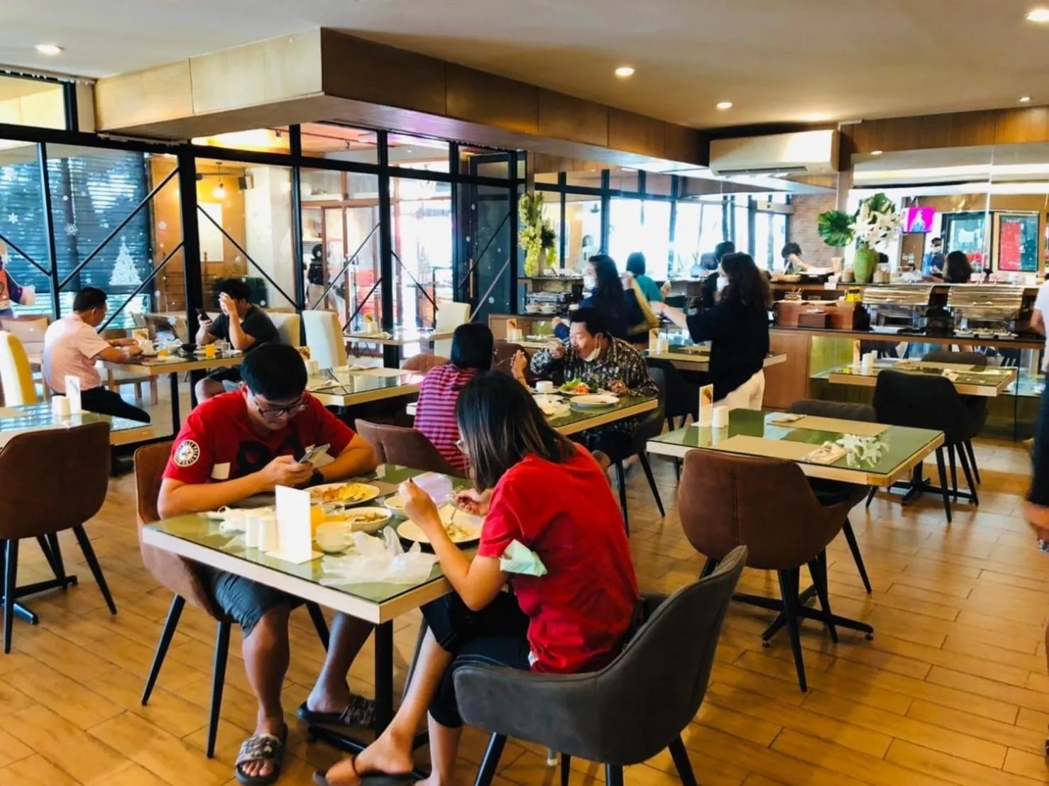 Breakfast in Crystal Jade Hotel