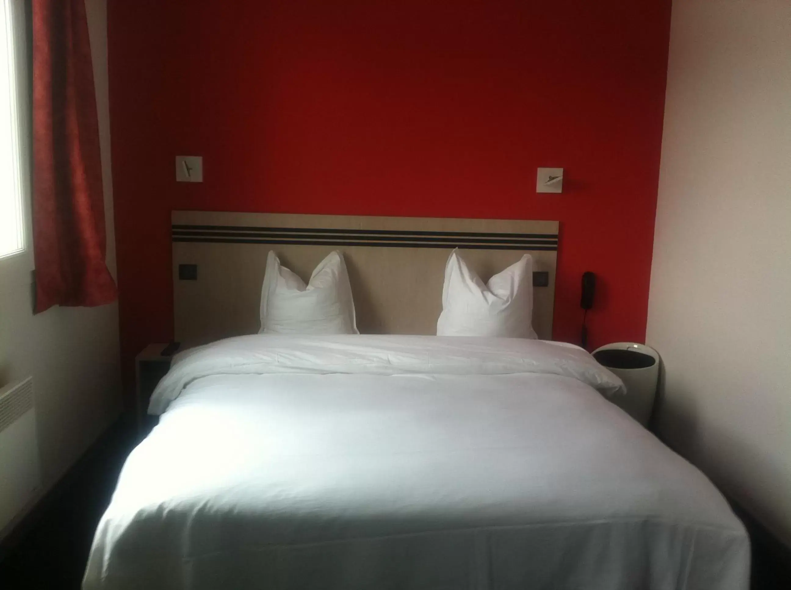 Photo of the whole room, Bed in Brit Hotel La Ferté sous Jouarre