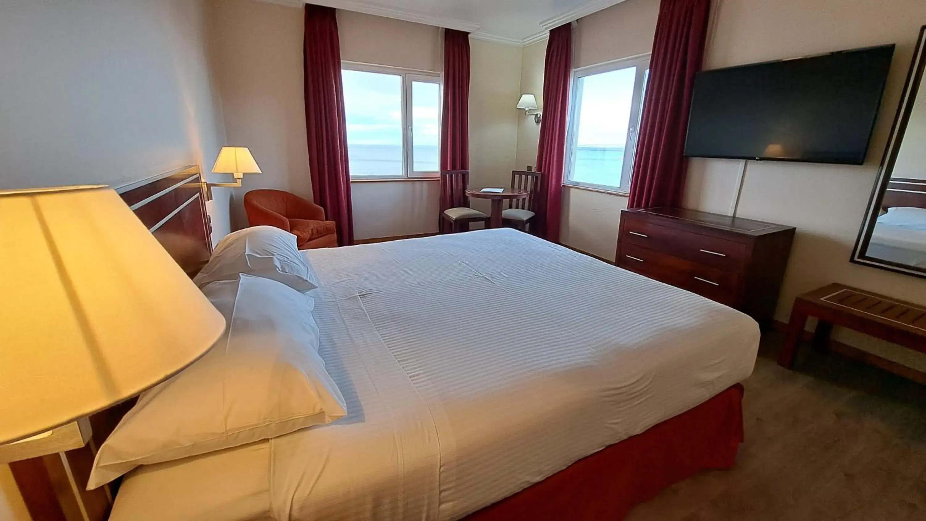 Bed in Hotel Diego de Almagro Punta Arenas Bed in Hotel Diego de Almagro Punta Arenas