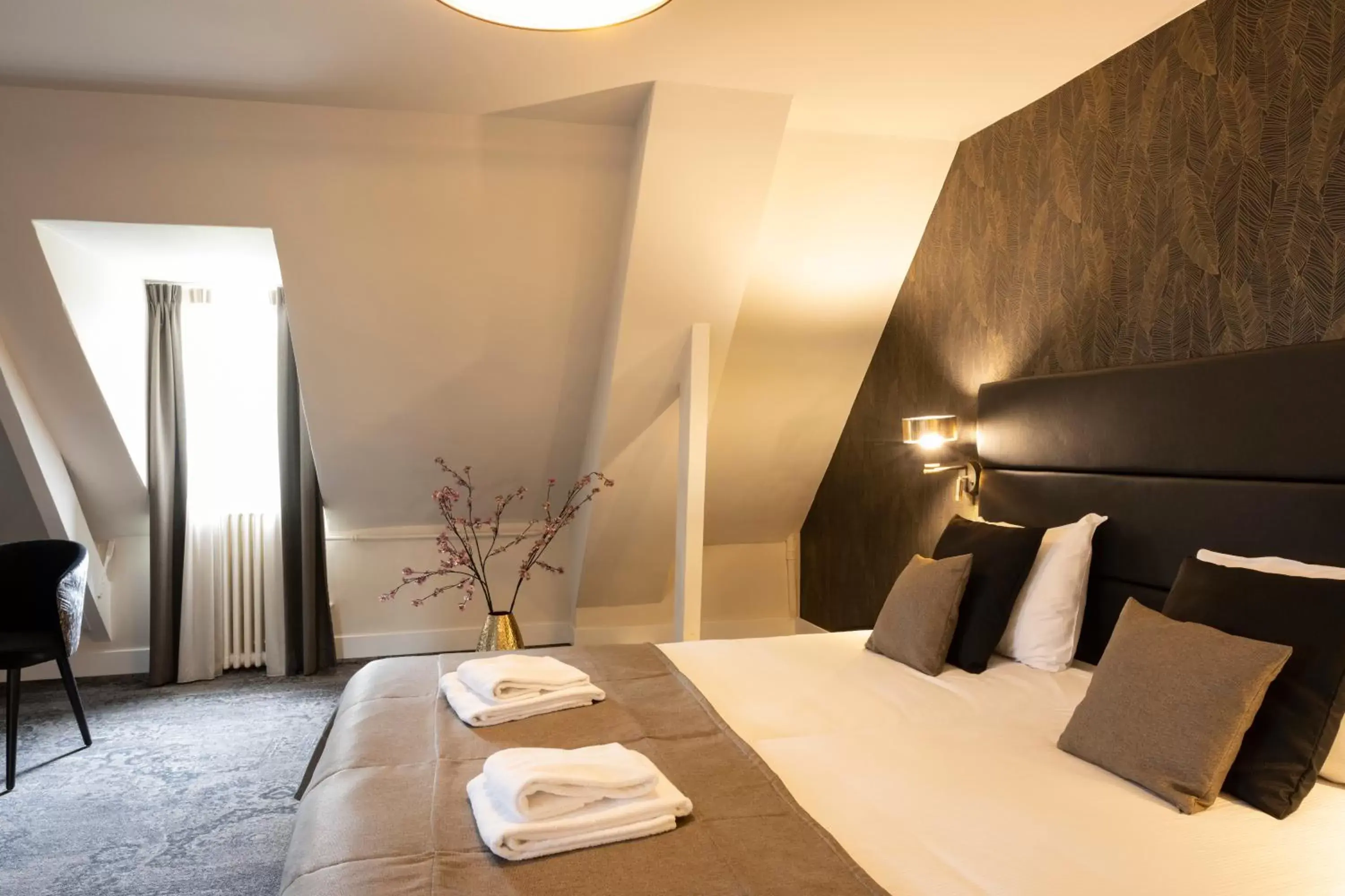 Property building, Bed in Hotel & Restaurant Wildthout