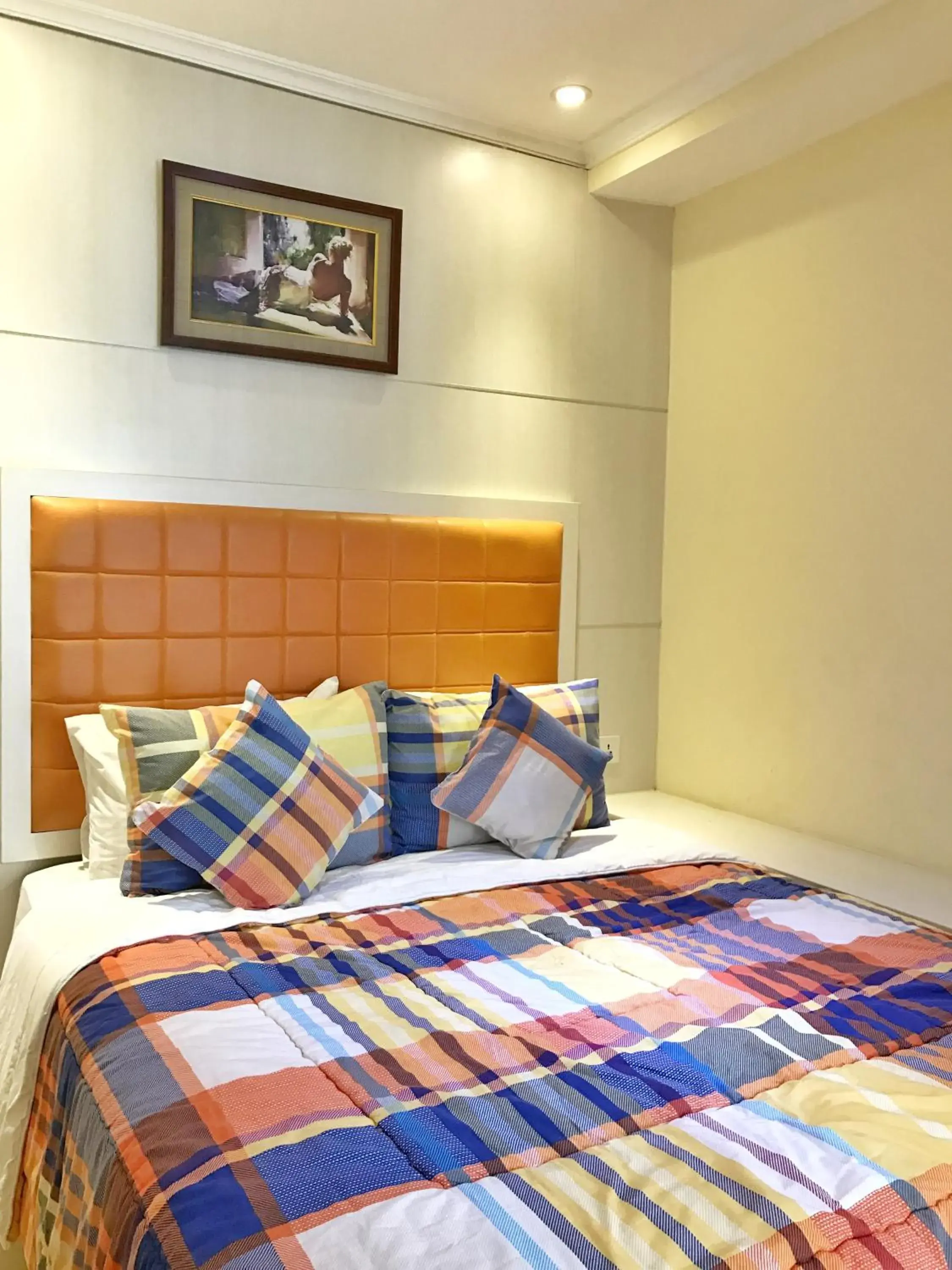 Bedroom, Bed in Ravarine Suite Apartment