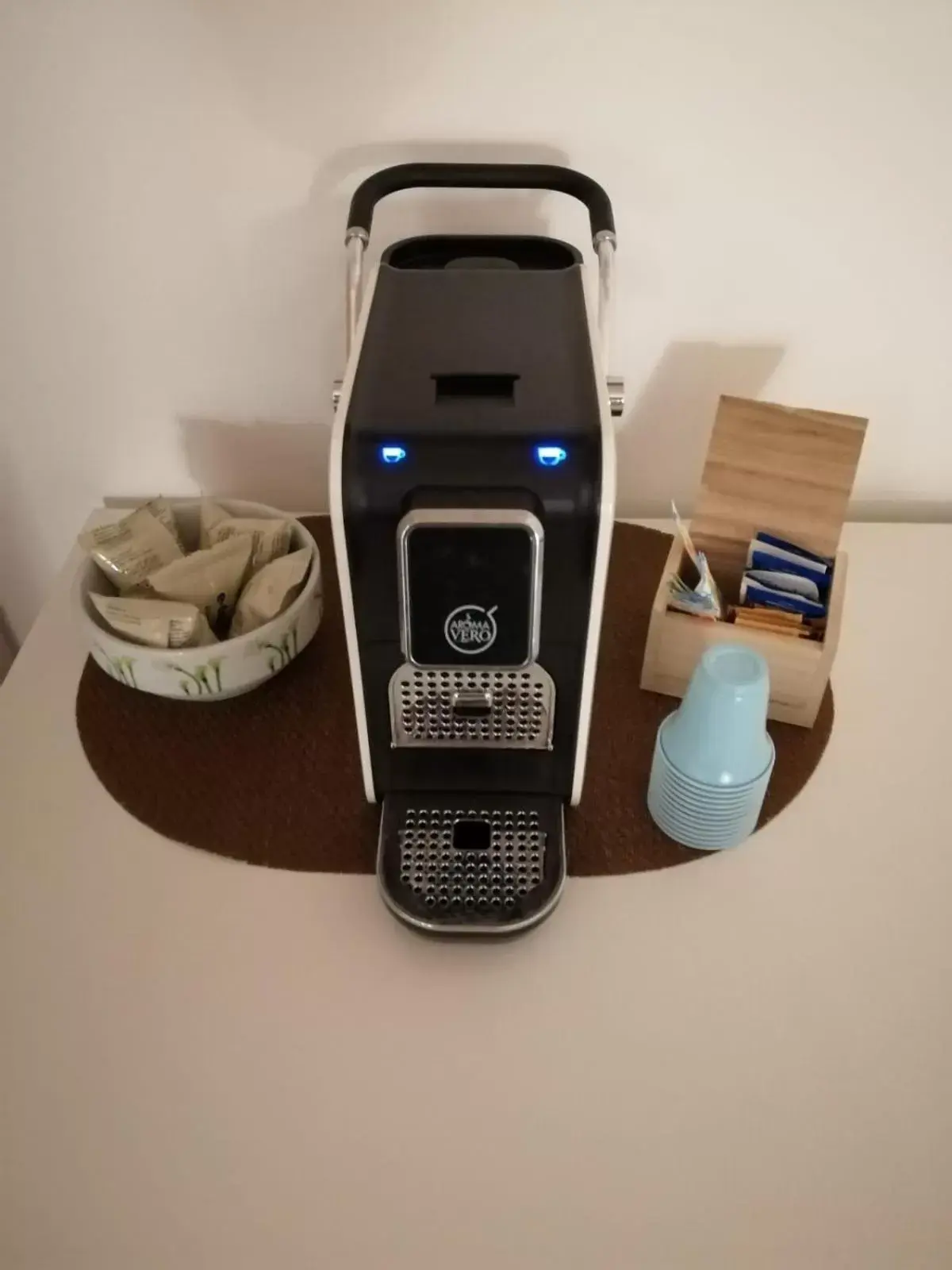 Coffee/tea facilities in Opera Boutique Rooms