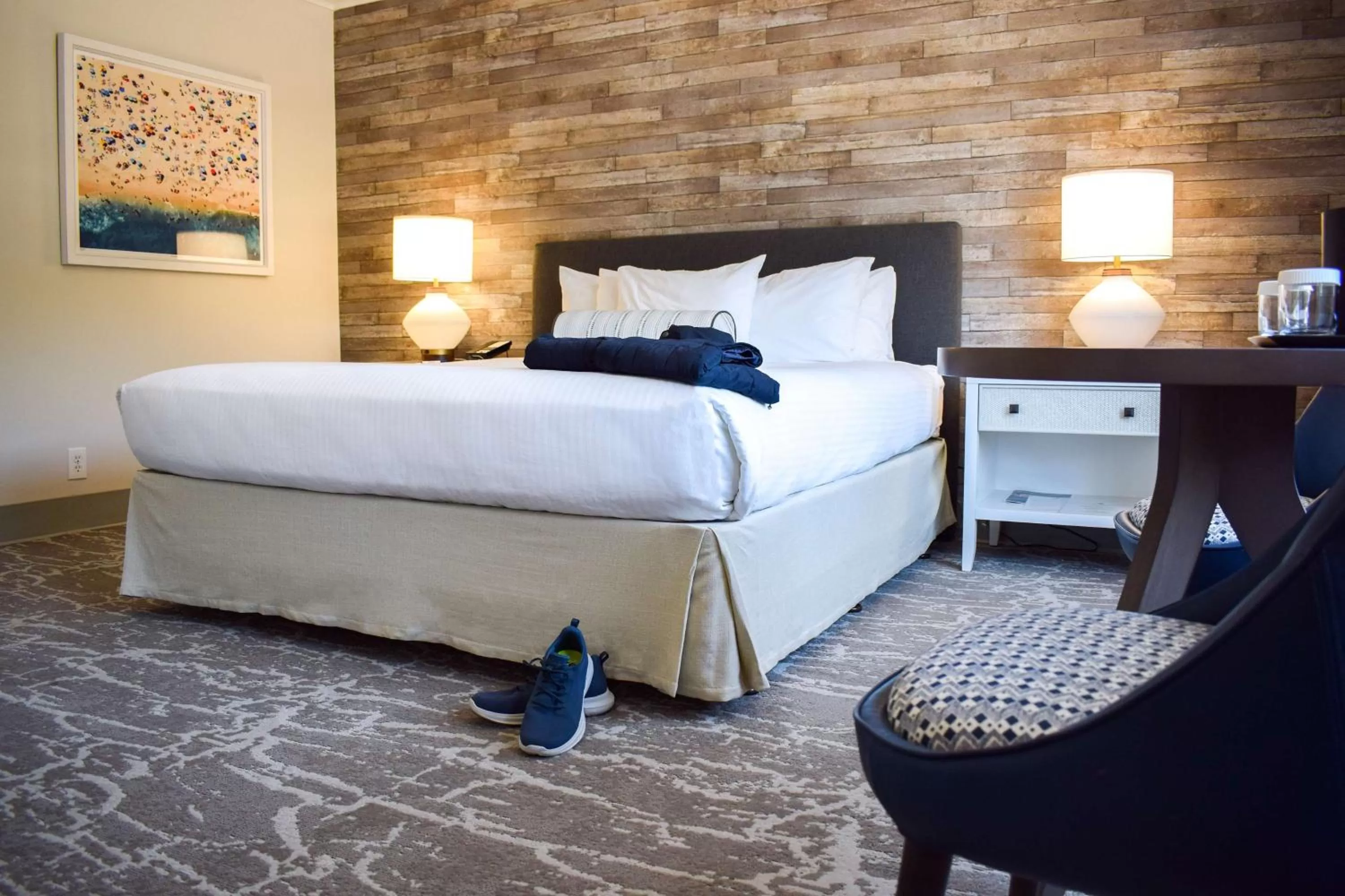 Photo of the whole room, Bed in Beachside Inn