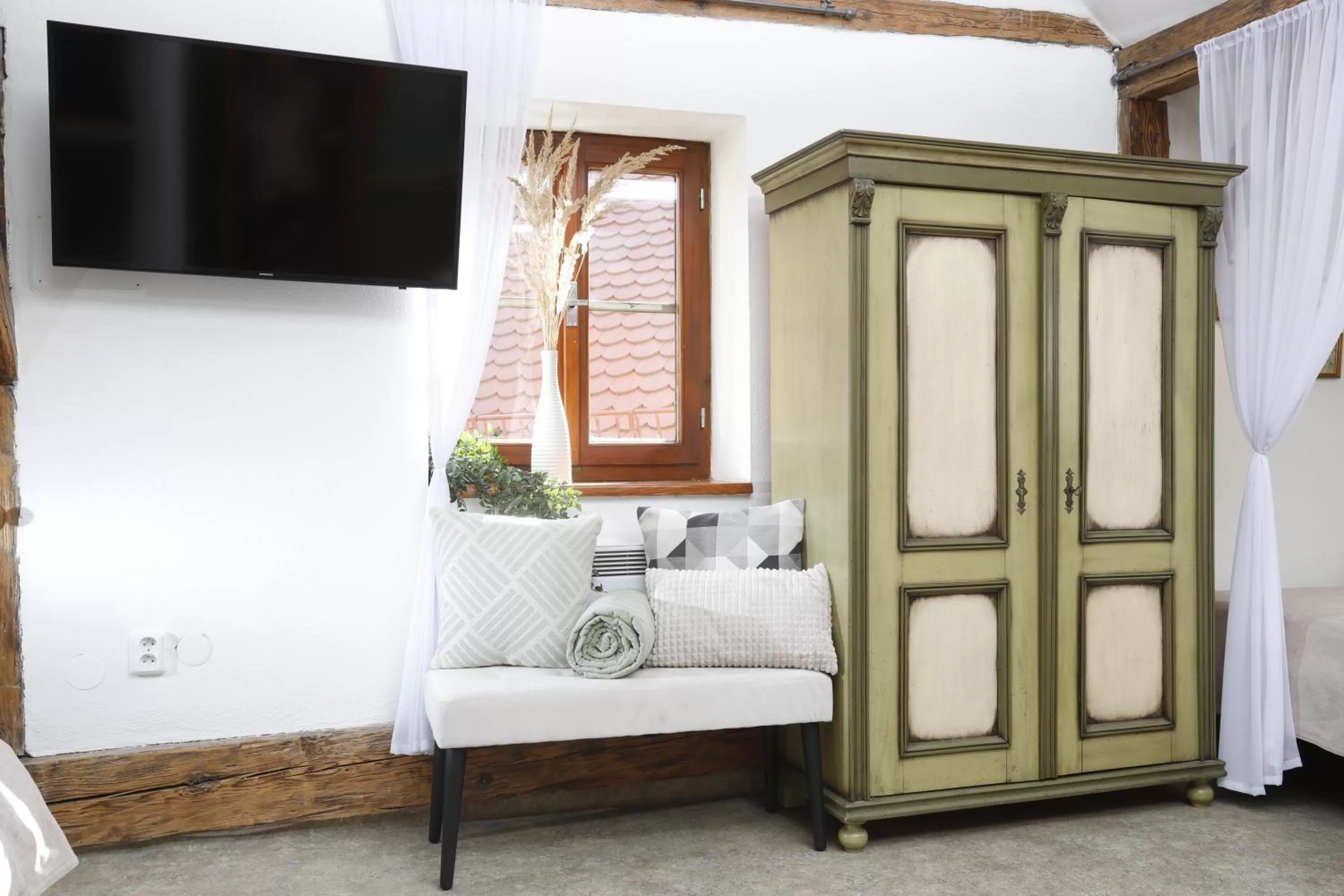 TV and multimedia, Bed in Wellness Pension Ametyst