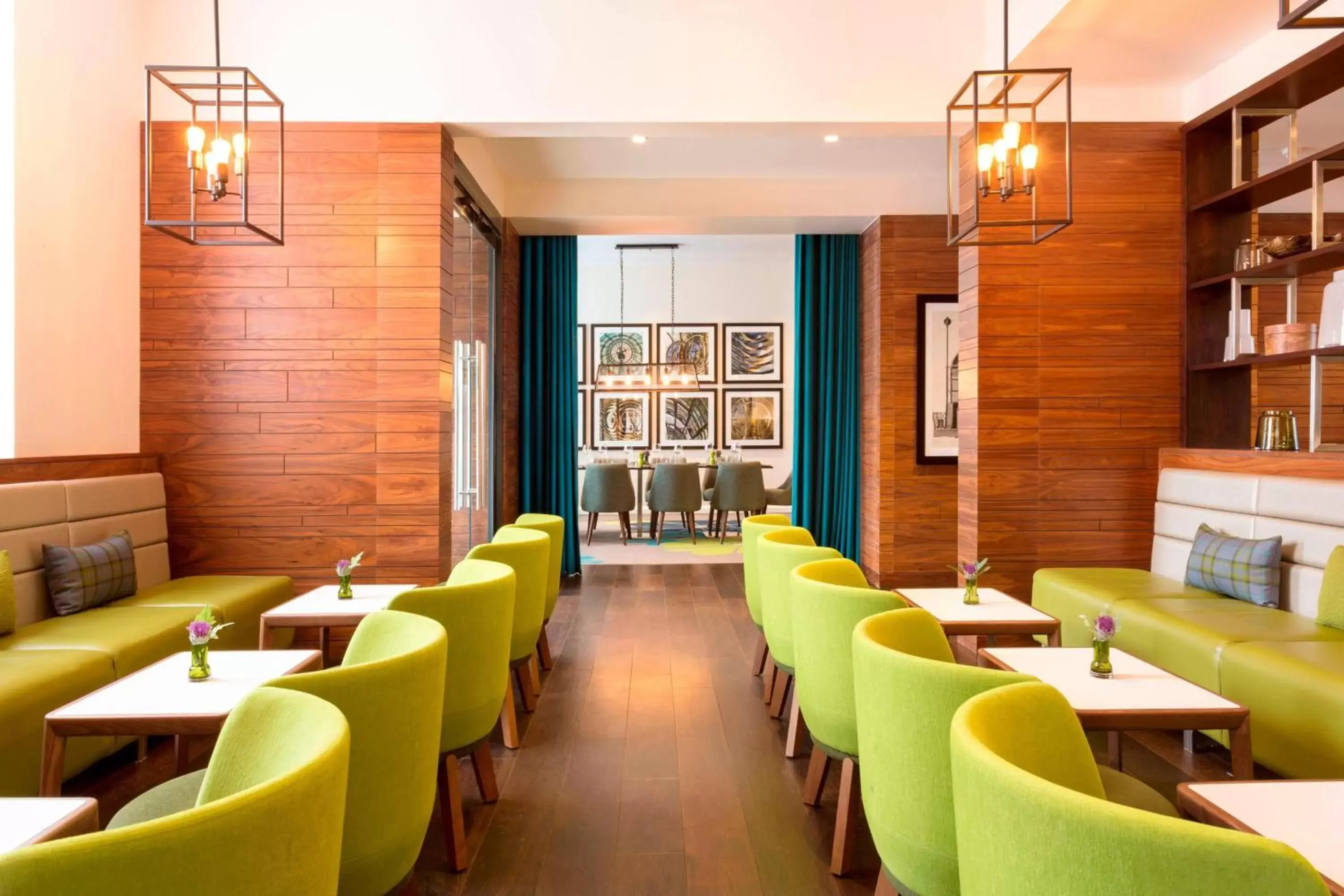 Restaurant/places to eat, Lounge/Bar in Courtyard by Marriott Edinburgh