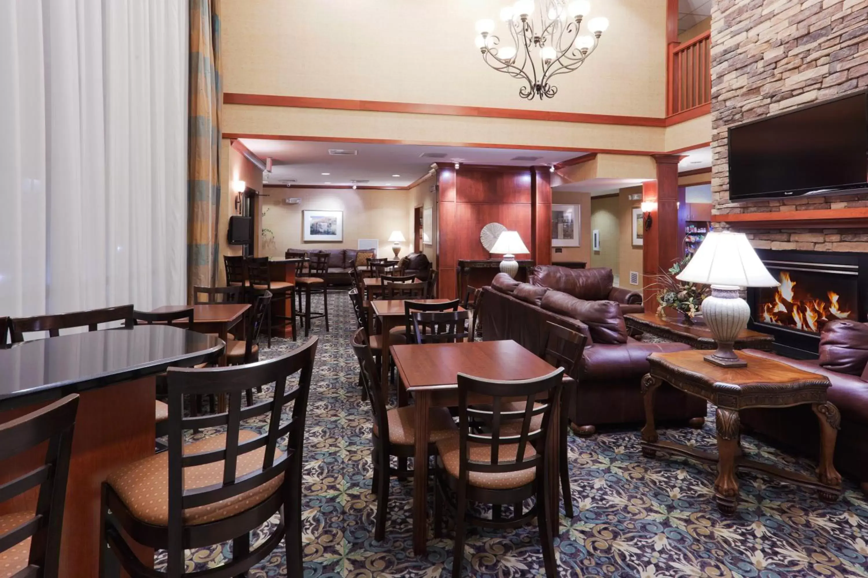 Property building, Restaurant/Places to Eat in Staybridge Suites Rocklin - Roseville Area, an IHG Hotel