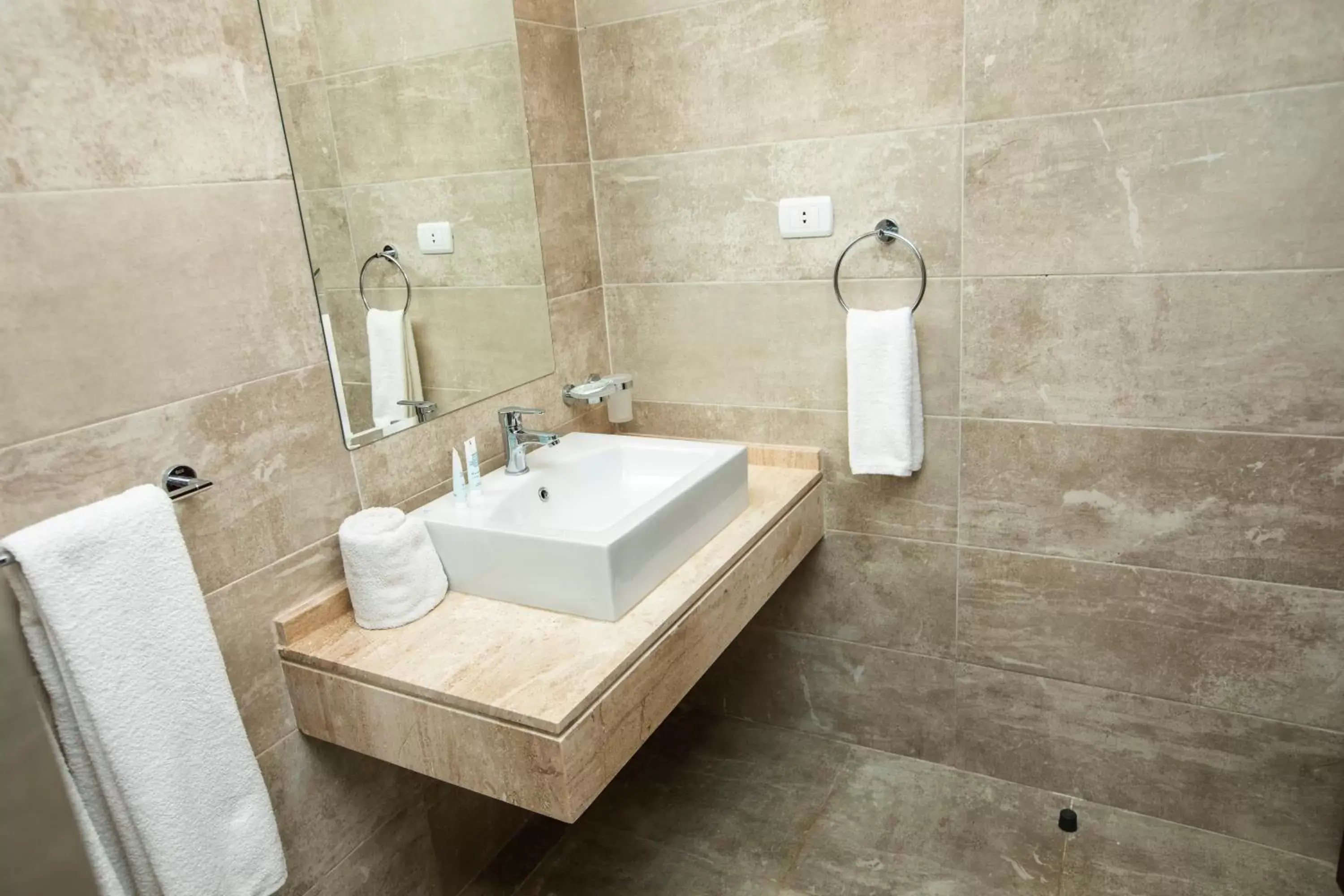 Shower, Bathroom in AIFU Hotel El Montazah Alexandria