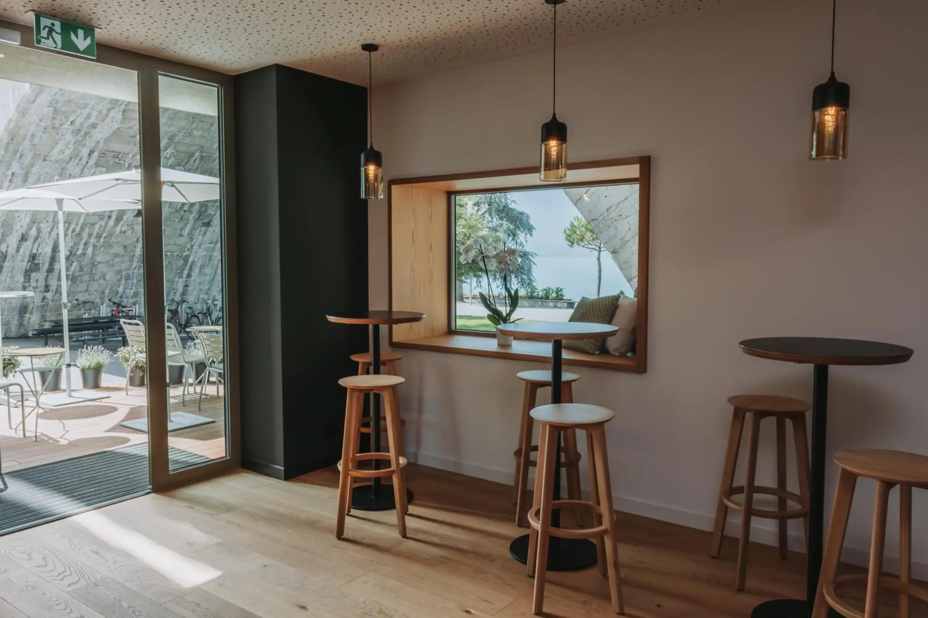 Facade/entrance in Montreux Youth Hostel Facade/entrance in Montreux Youth Hostel