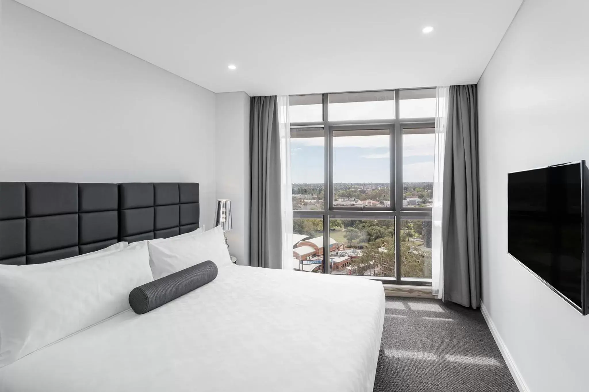 Bed in Meriton Suites Church Street, Parramatta