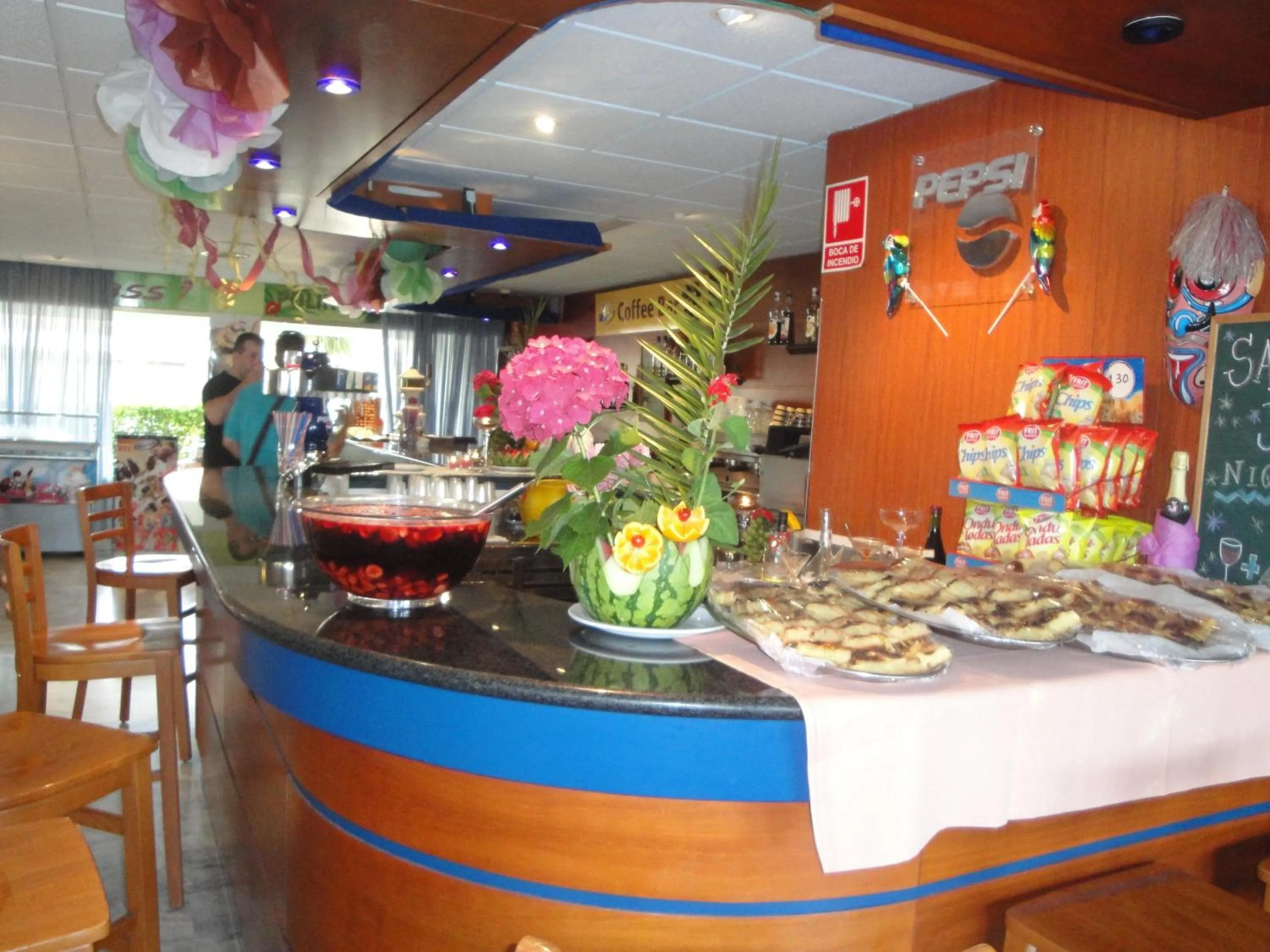 Restaurant/places to eat in Hotel Esplendid