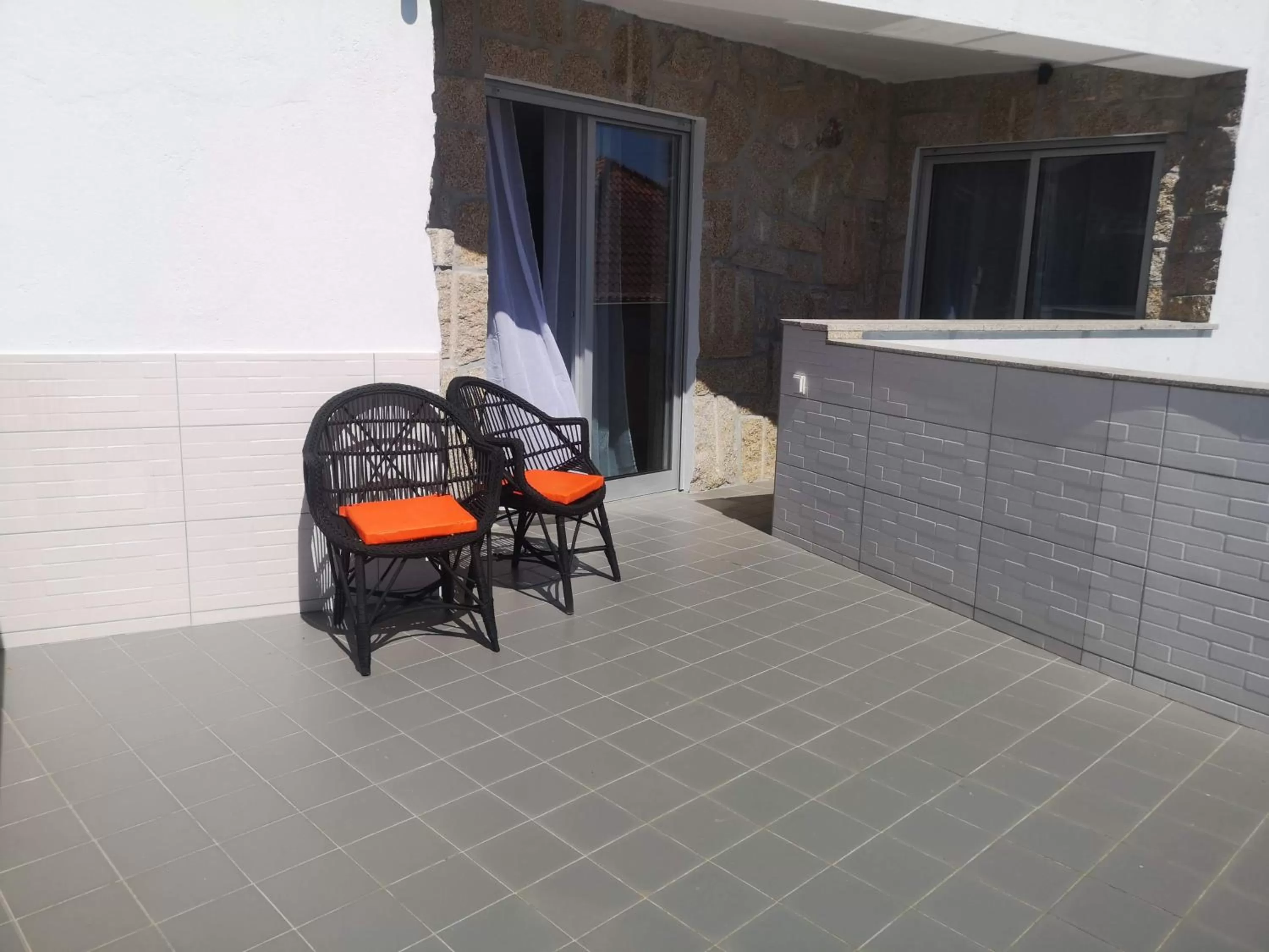 Leonchic - Guest House