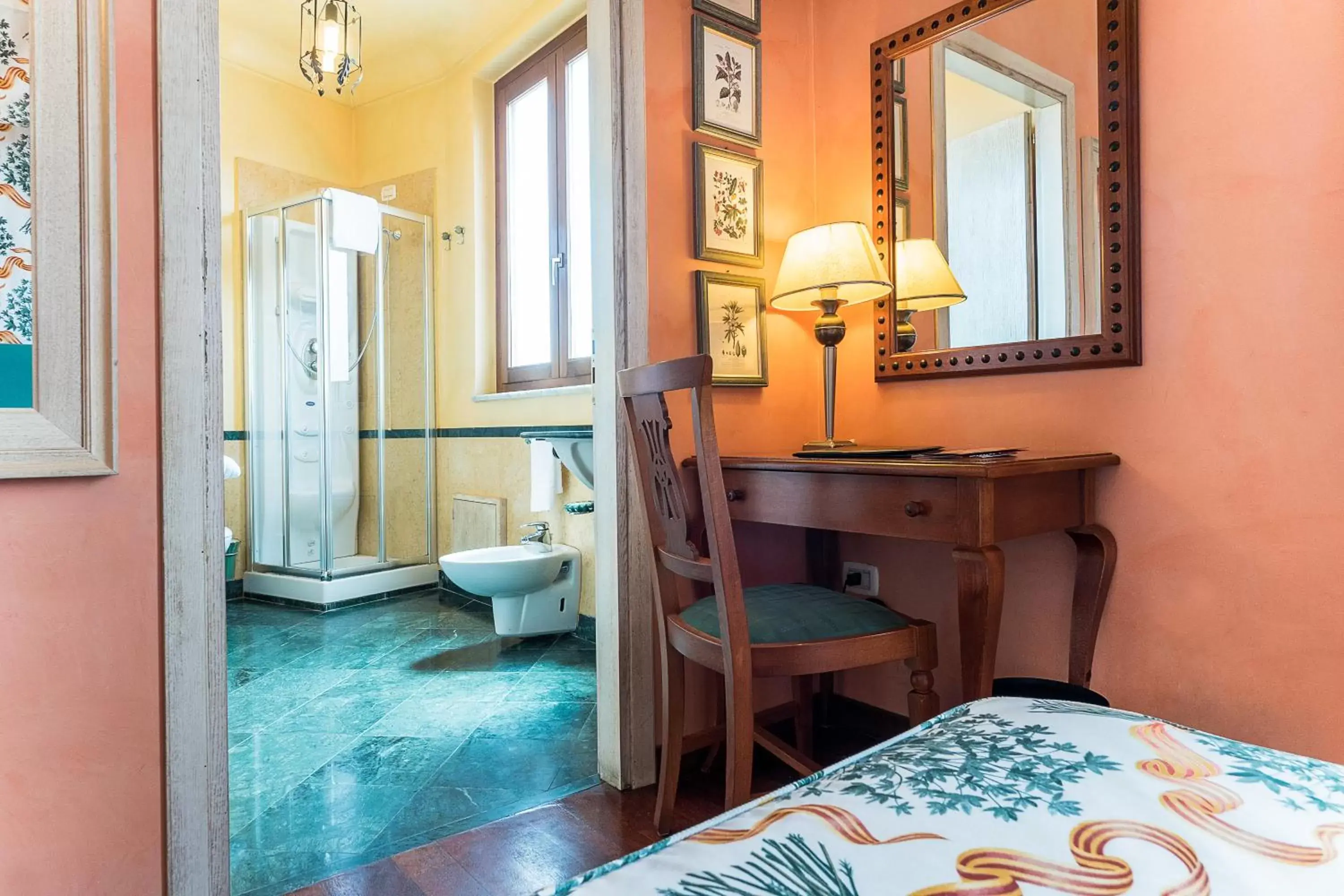 Bathroom in Hotel Vecchio Borgo