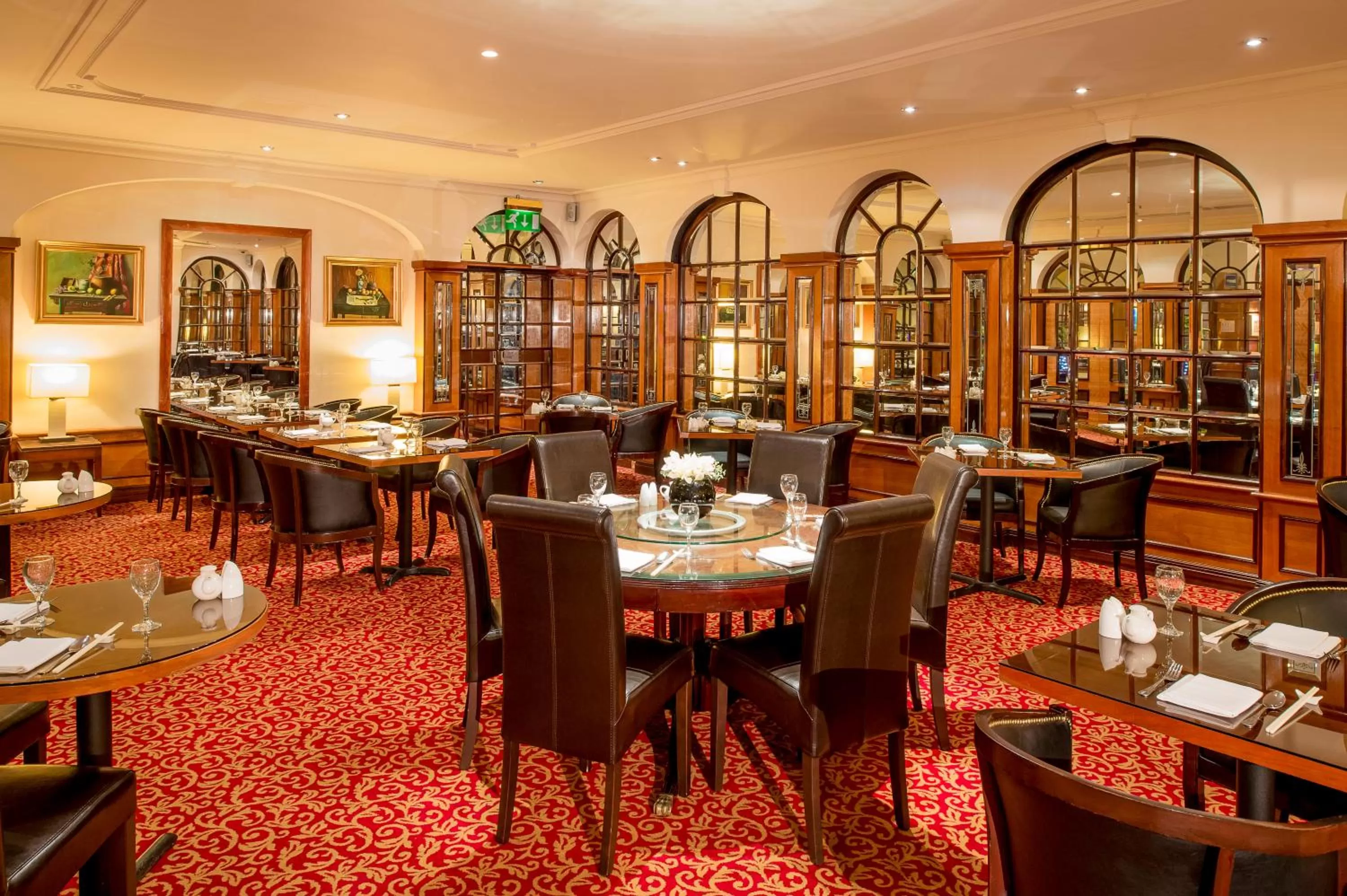 Restaurant/places to eat in Copthorne Tara Hotel London Kensington