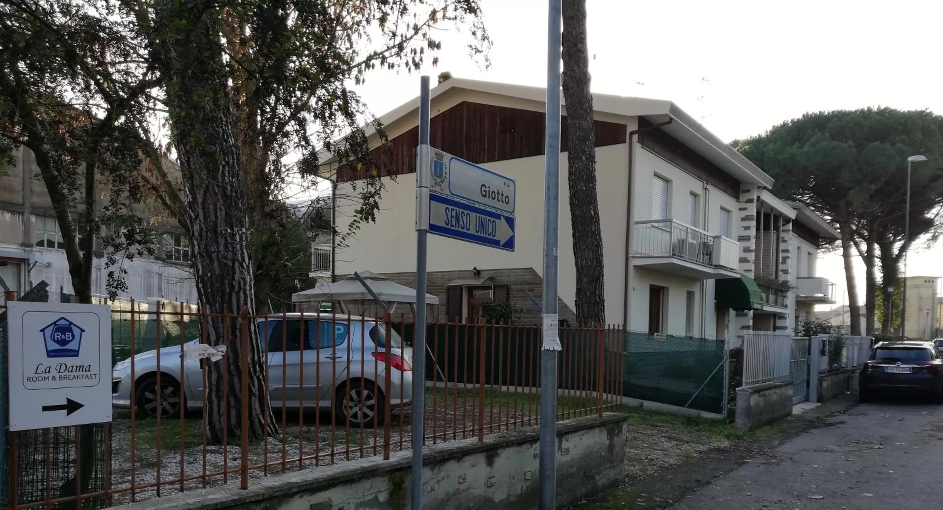 Property building in LA DAMA ROOM&BREAKFAST