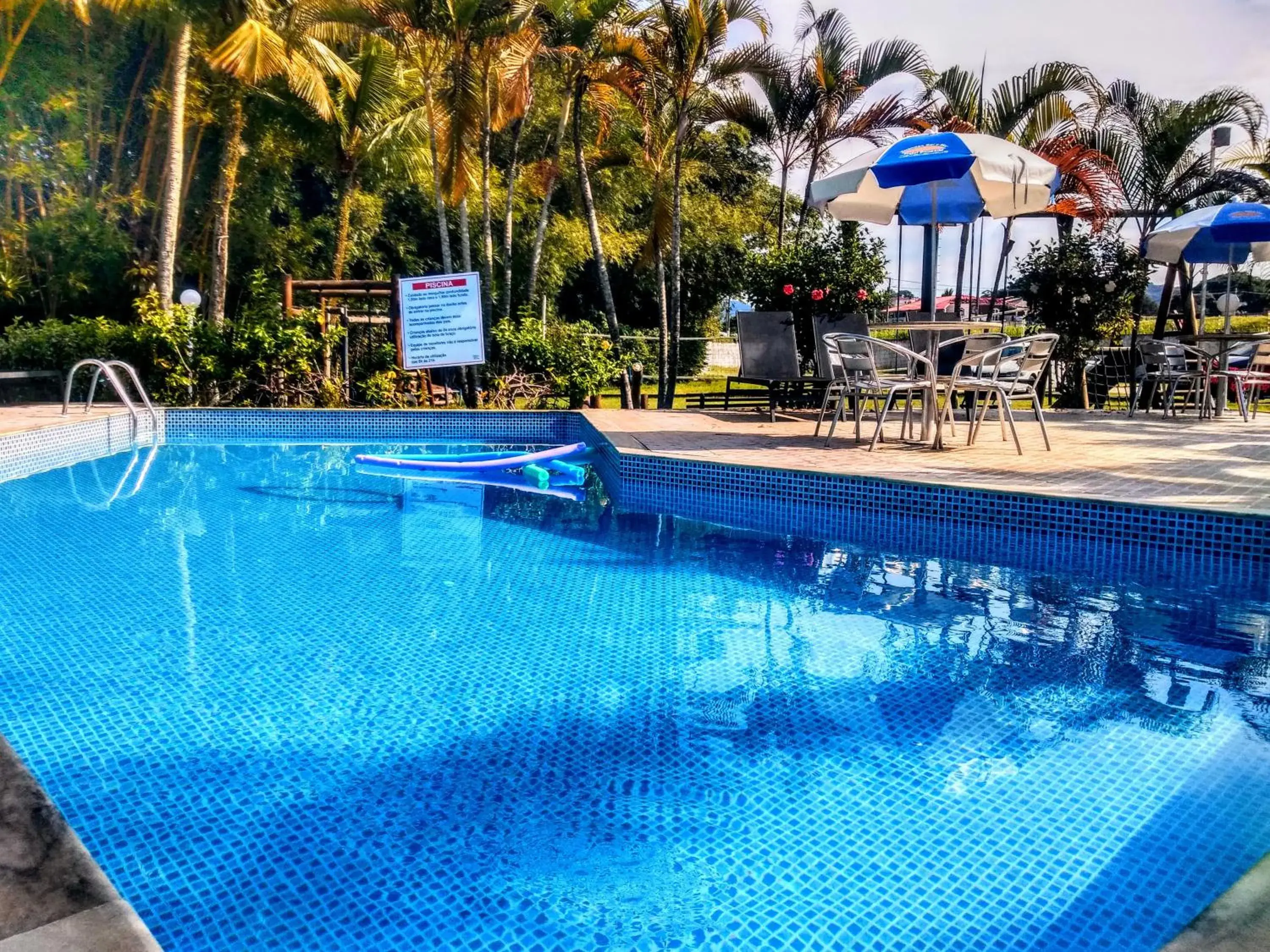 Swimming Pool in Hotel Pousada Vivendas do Sol e Mar