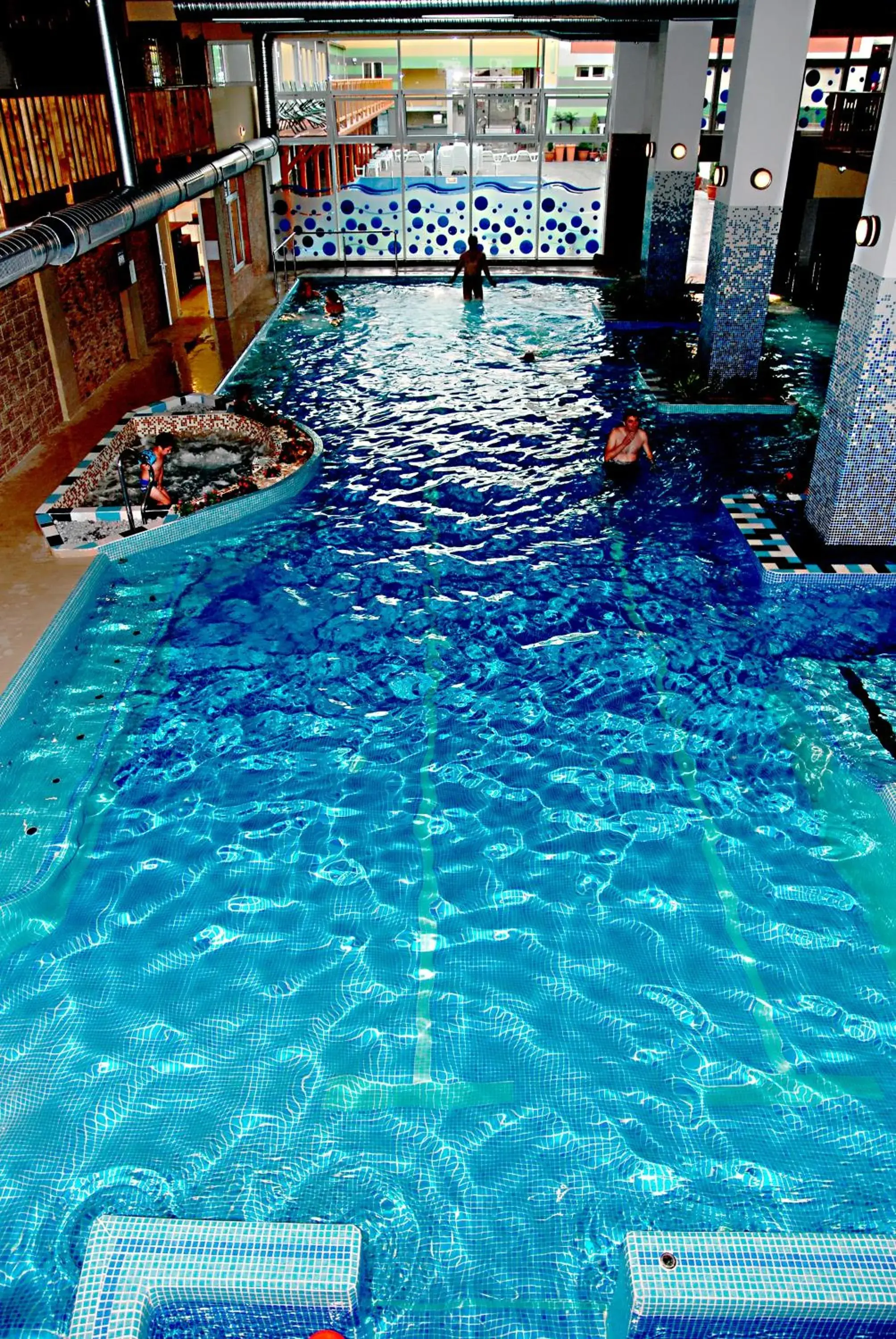 Swimming Pool in Hotel Seneca