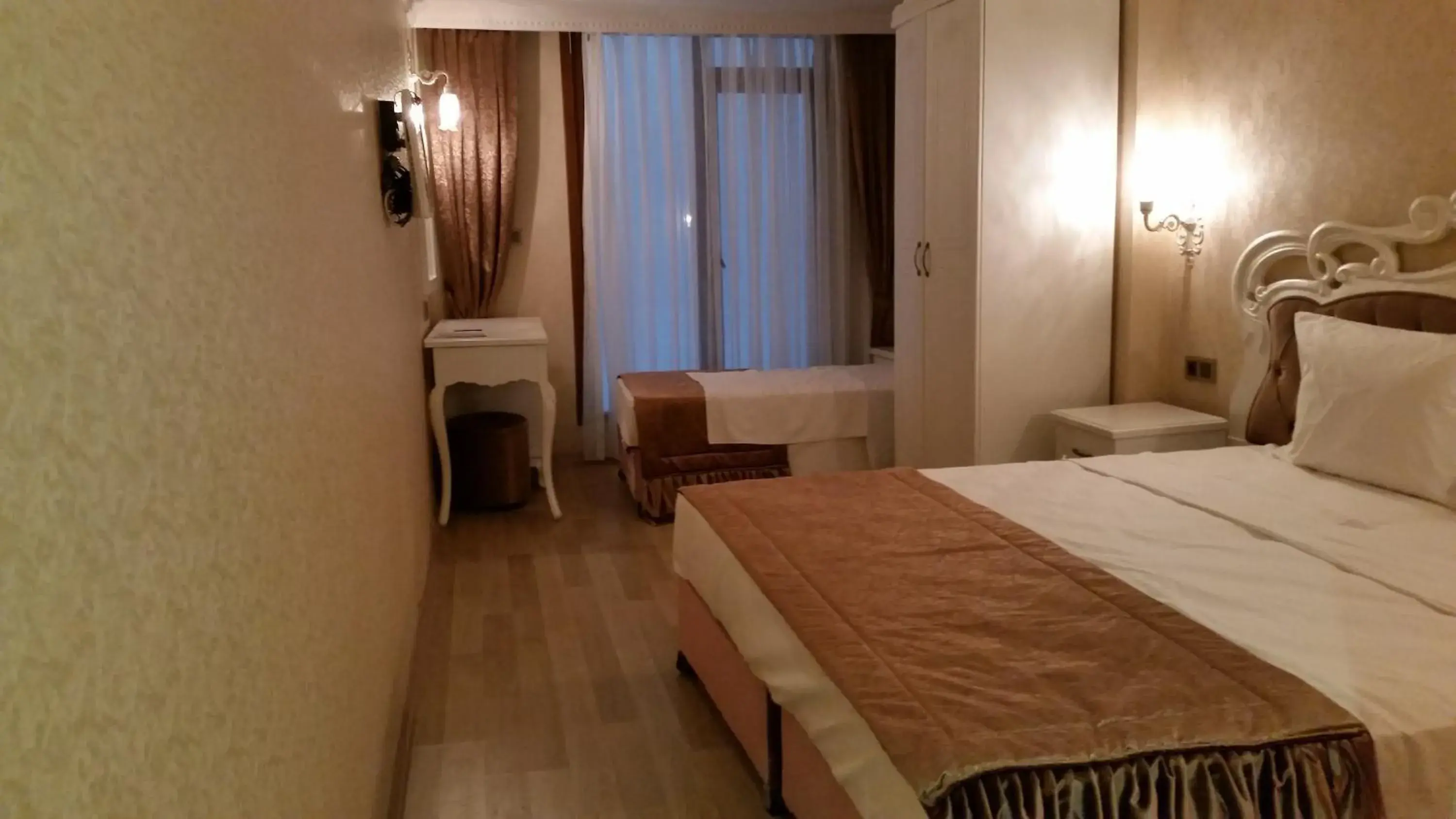 Bedroom, Bed in Sultanahmet Newport Hotel