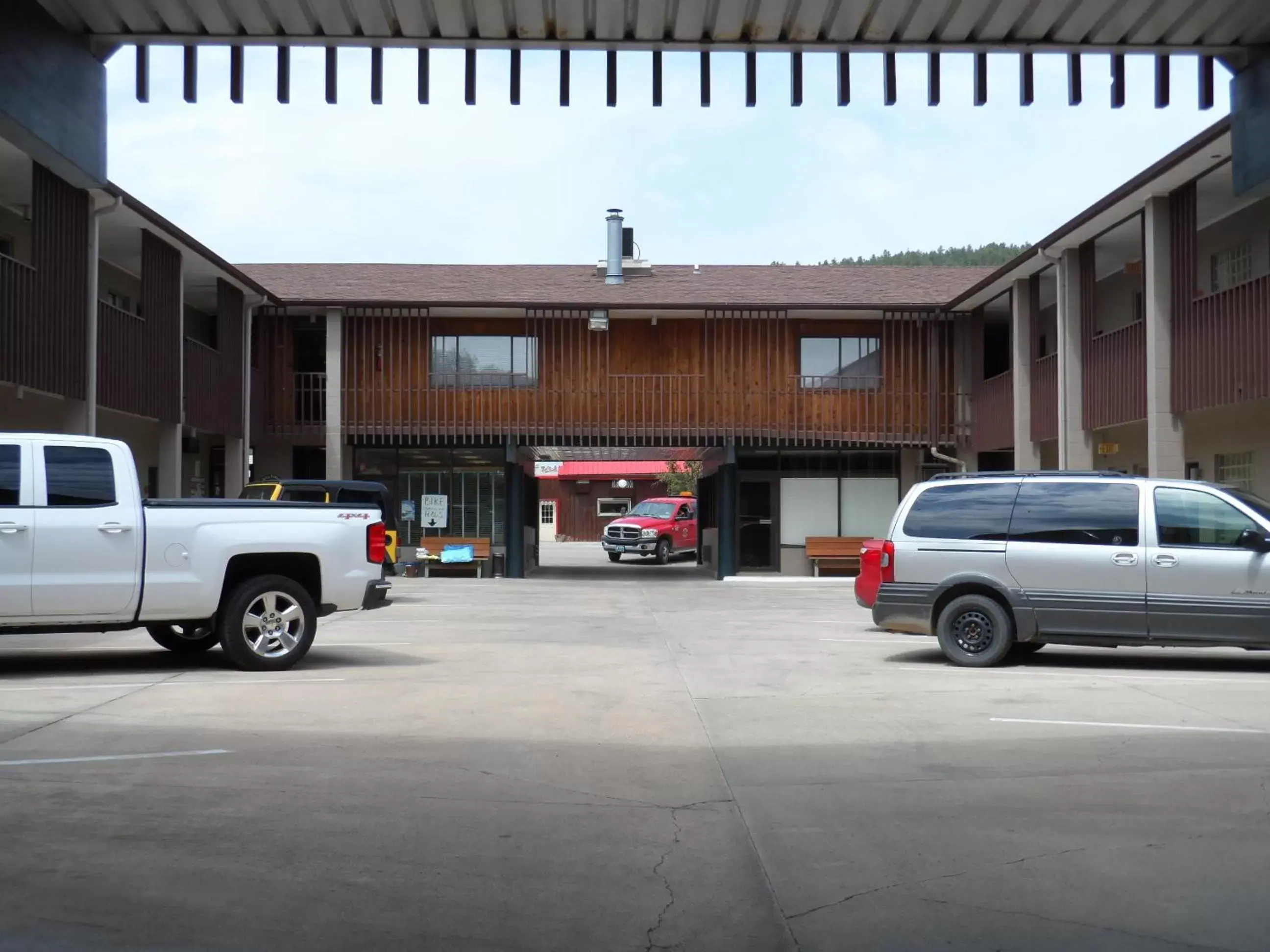 Lobby or reception, Property Building in Bear Lodge Motel