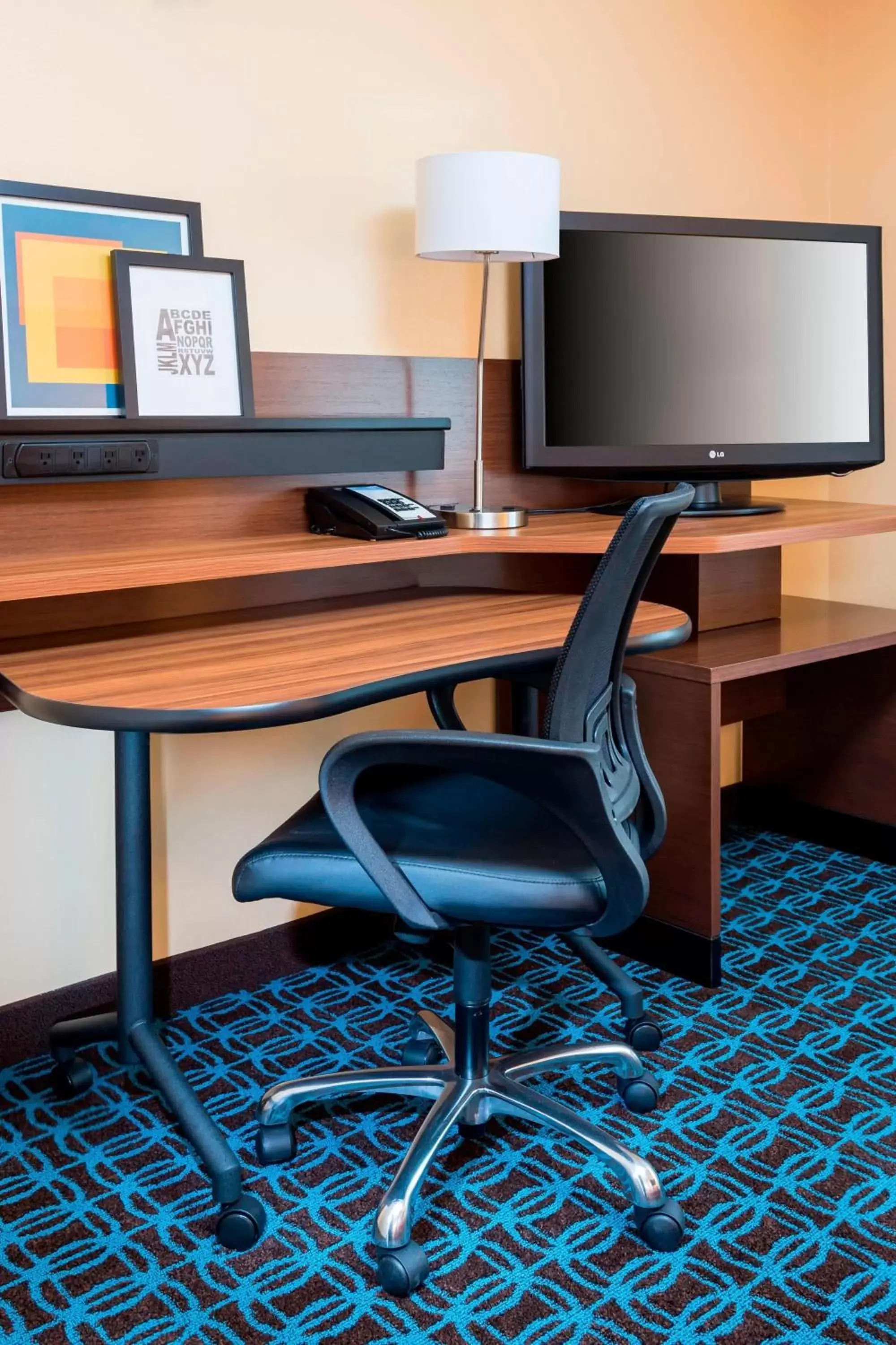 Photo of the whole room, Business Area/Conference Room in Fairfield Inn & Suites Tyler