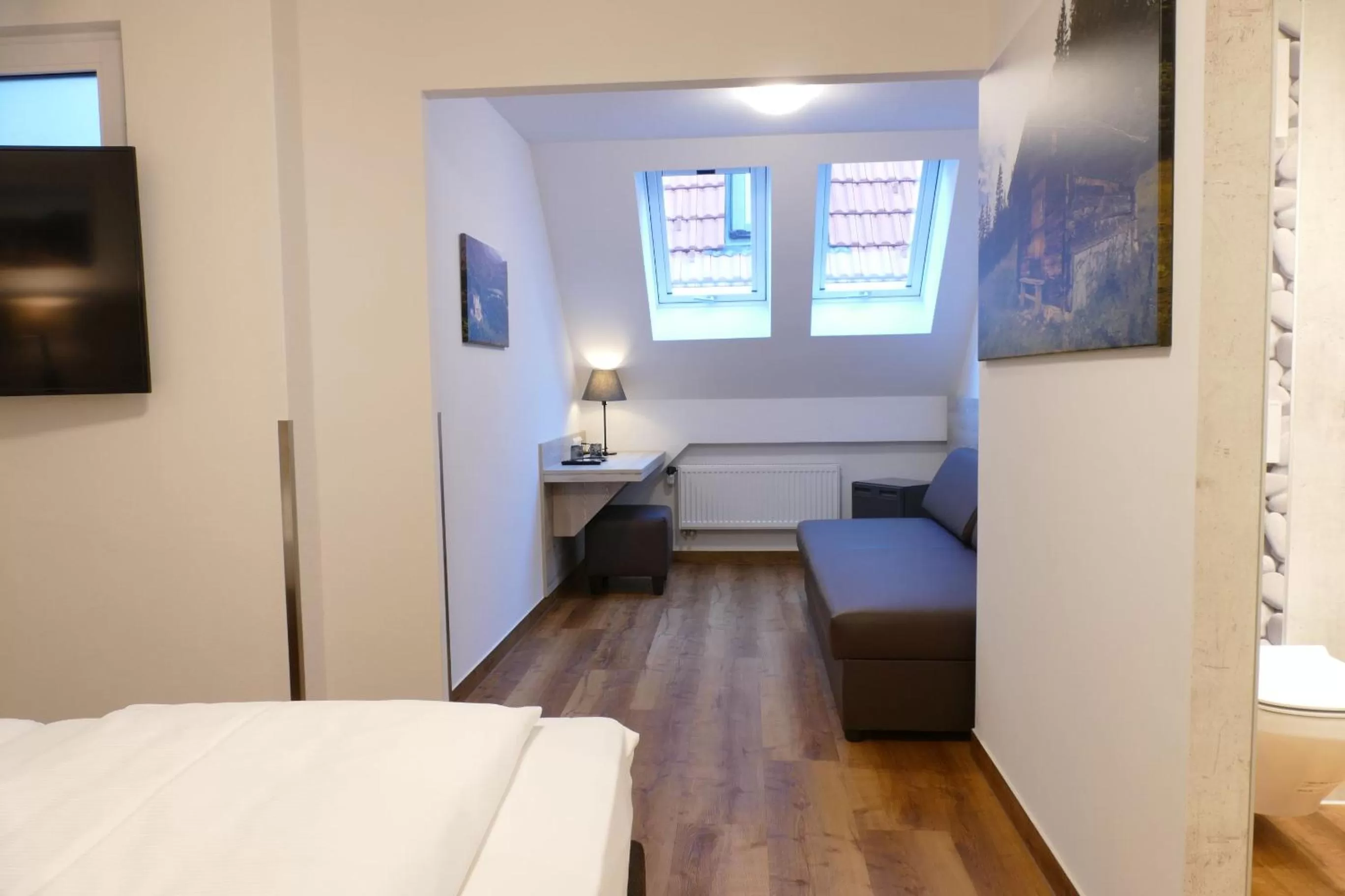 Photo of the whole room, Bed in Altstadt-Hotel Zum Hechten