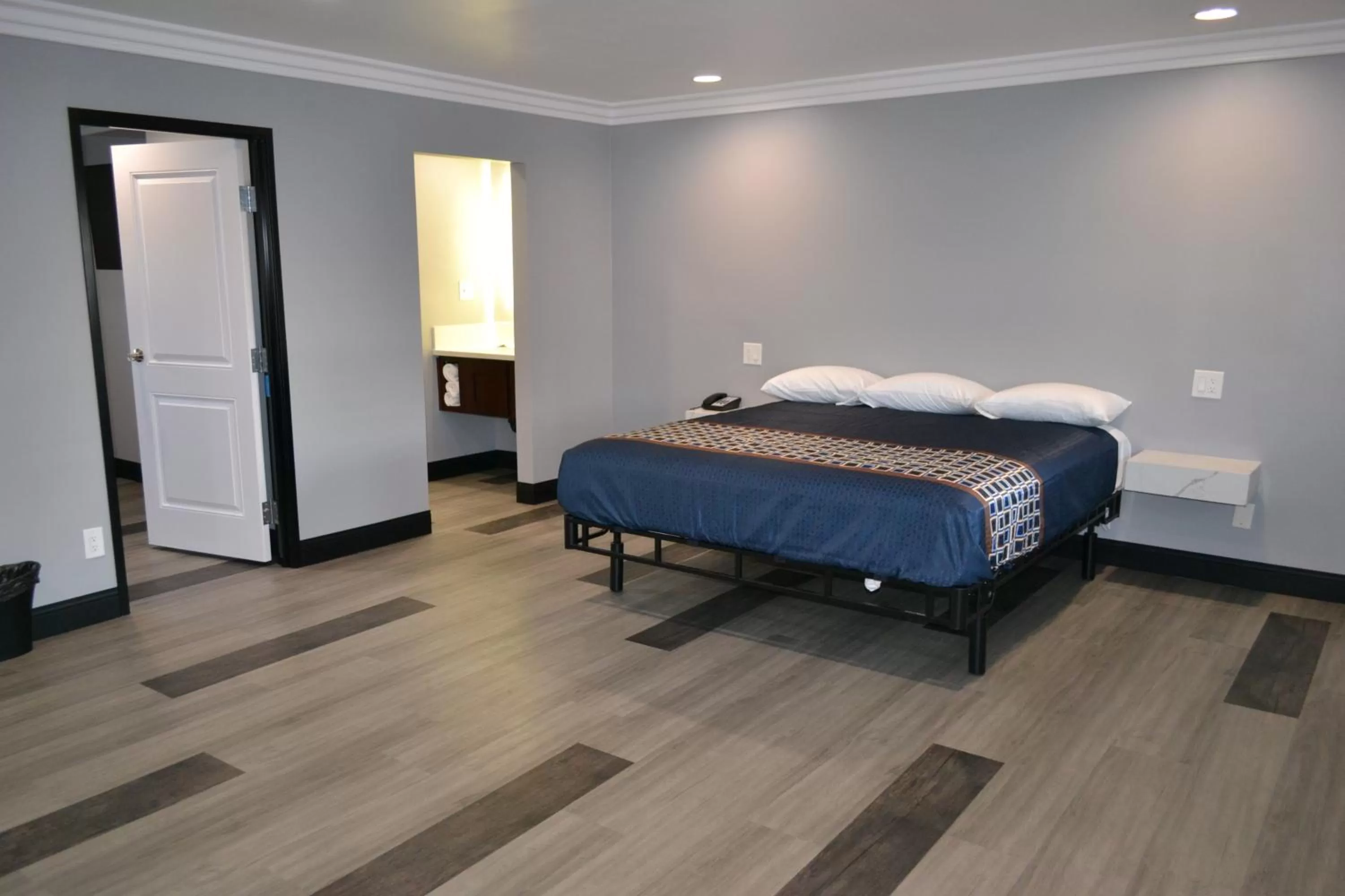 Bed in Bell Gardens Inn Los Angeles - Bell Gardens