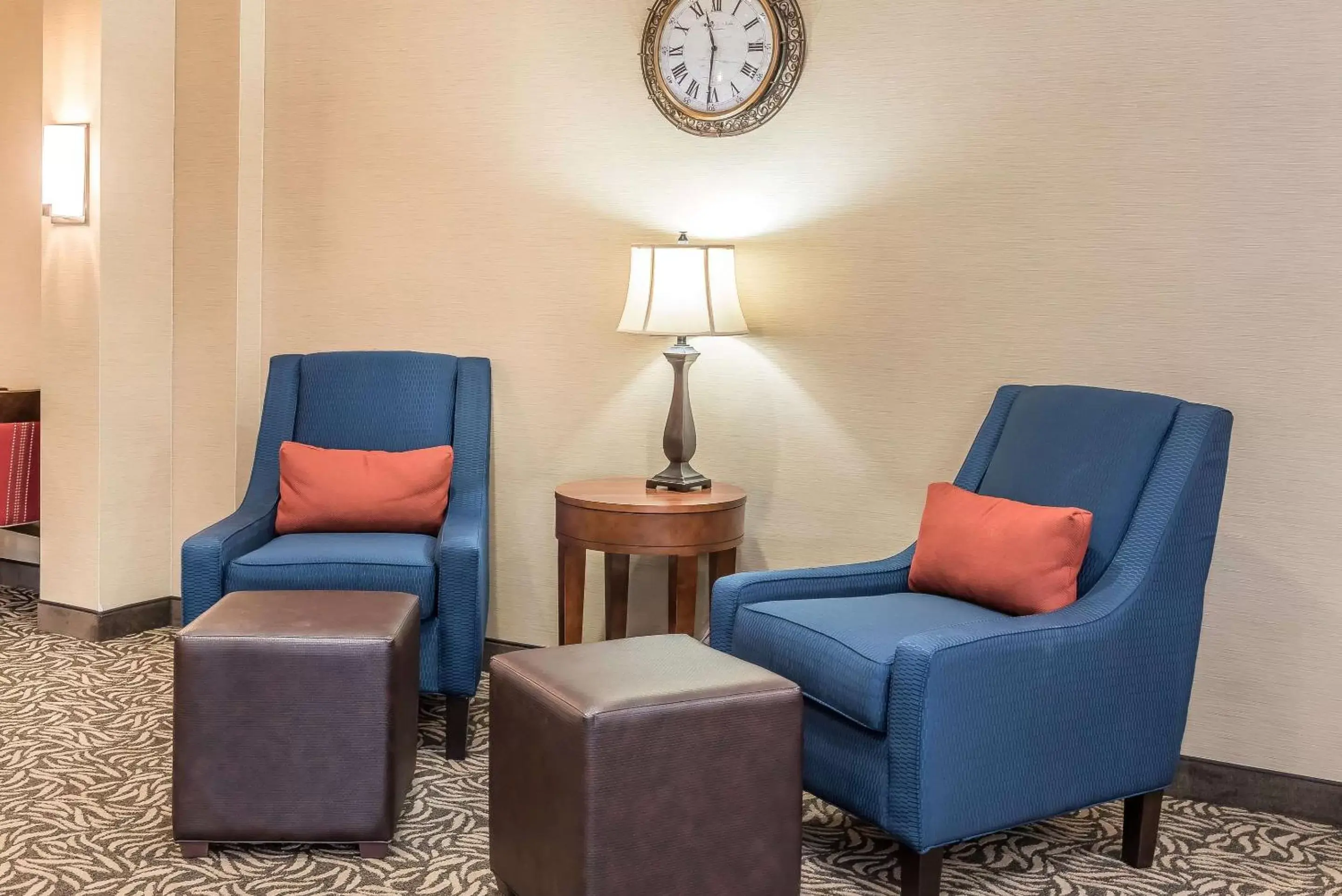 Lobby or reception, Seating Area in Comfort Inn & Suites Piqua-Near Troy-I75