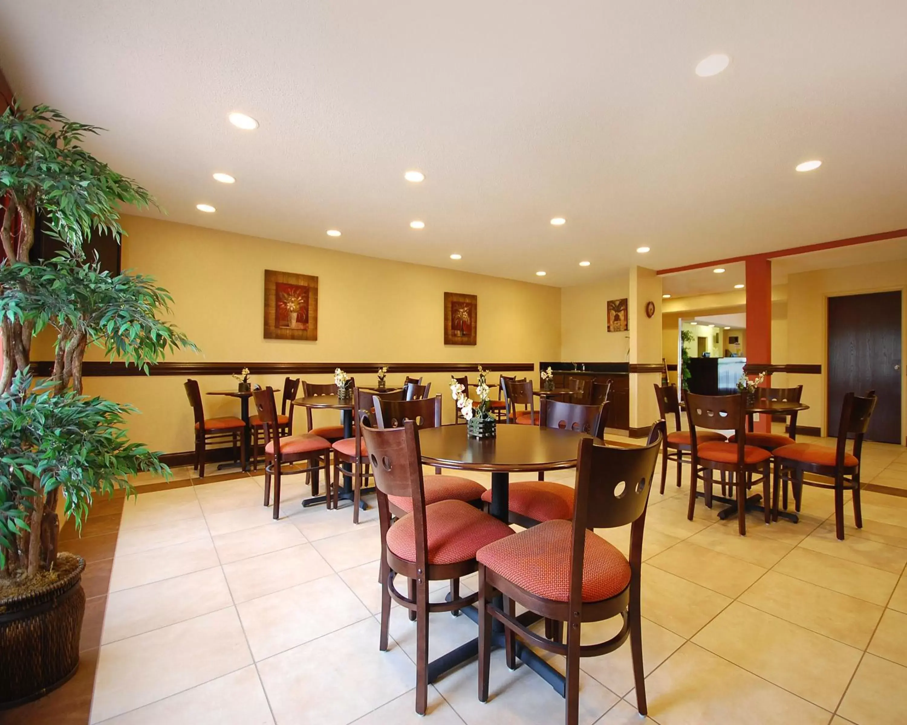 Restaurant/Places to Eat in Baymont by Wyndham Winston Salem University Area