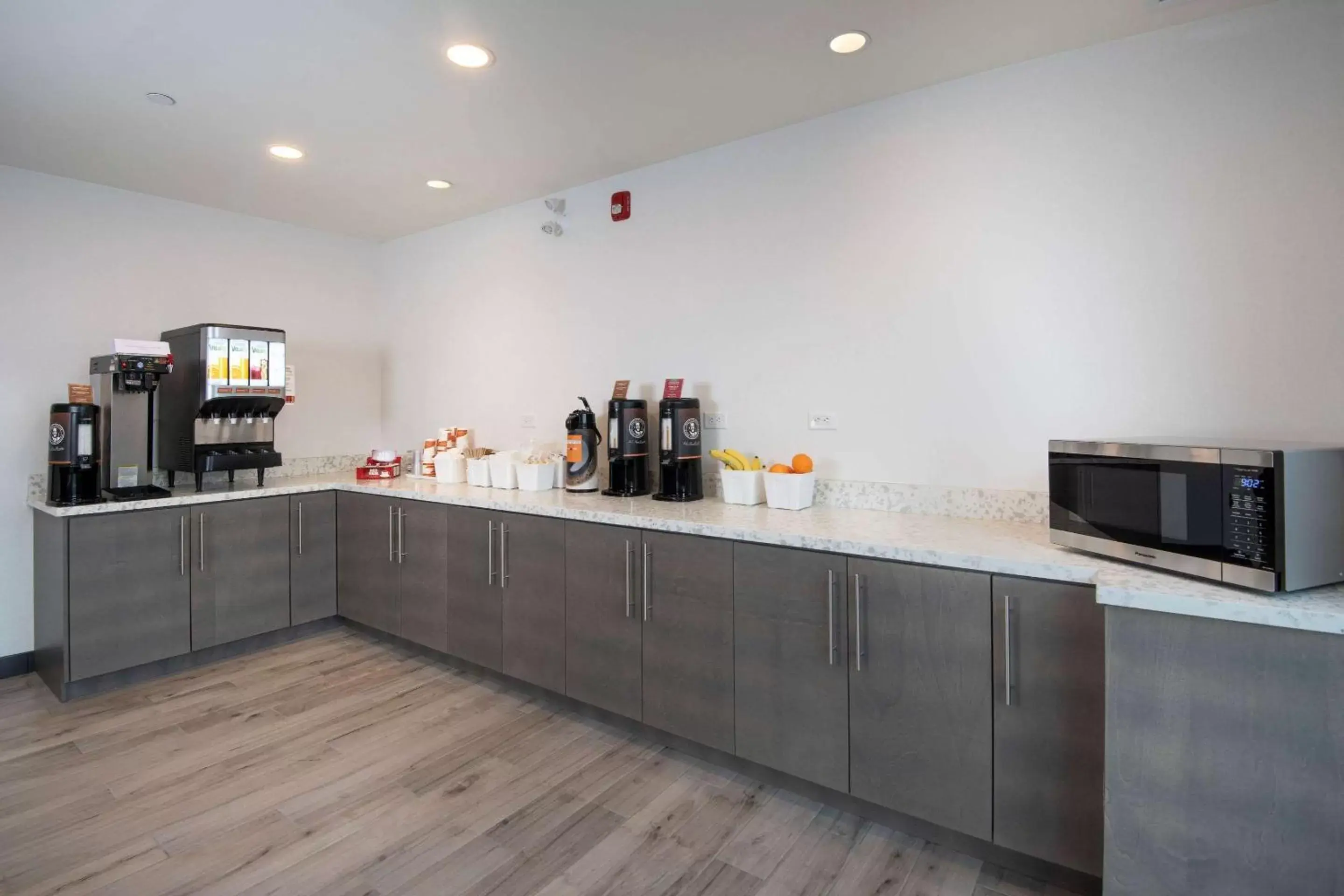 Restaurant/places to eat in Comfort Inn & Suites Restaurant/places to eat in Comfort Inn & Suites