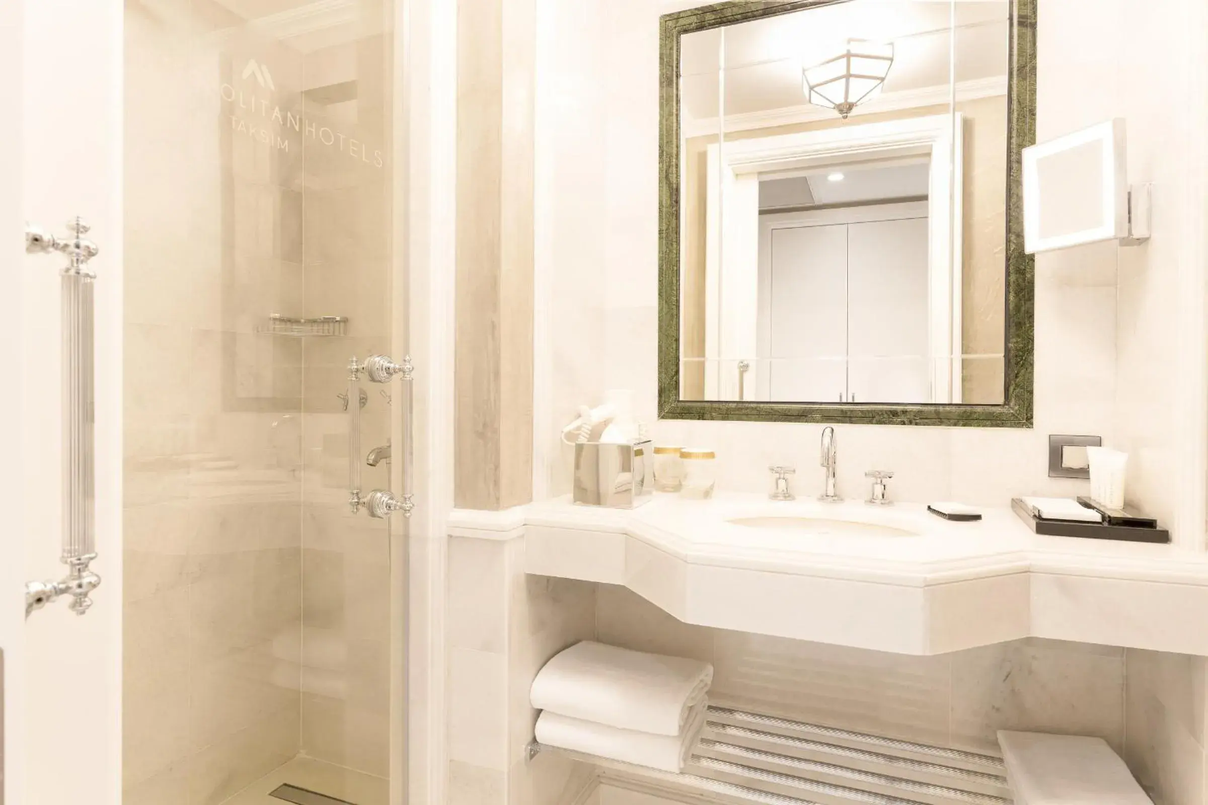 Shower, Bathroom in Metropolitan Hotels Taksim