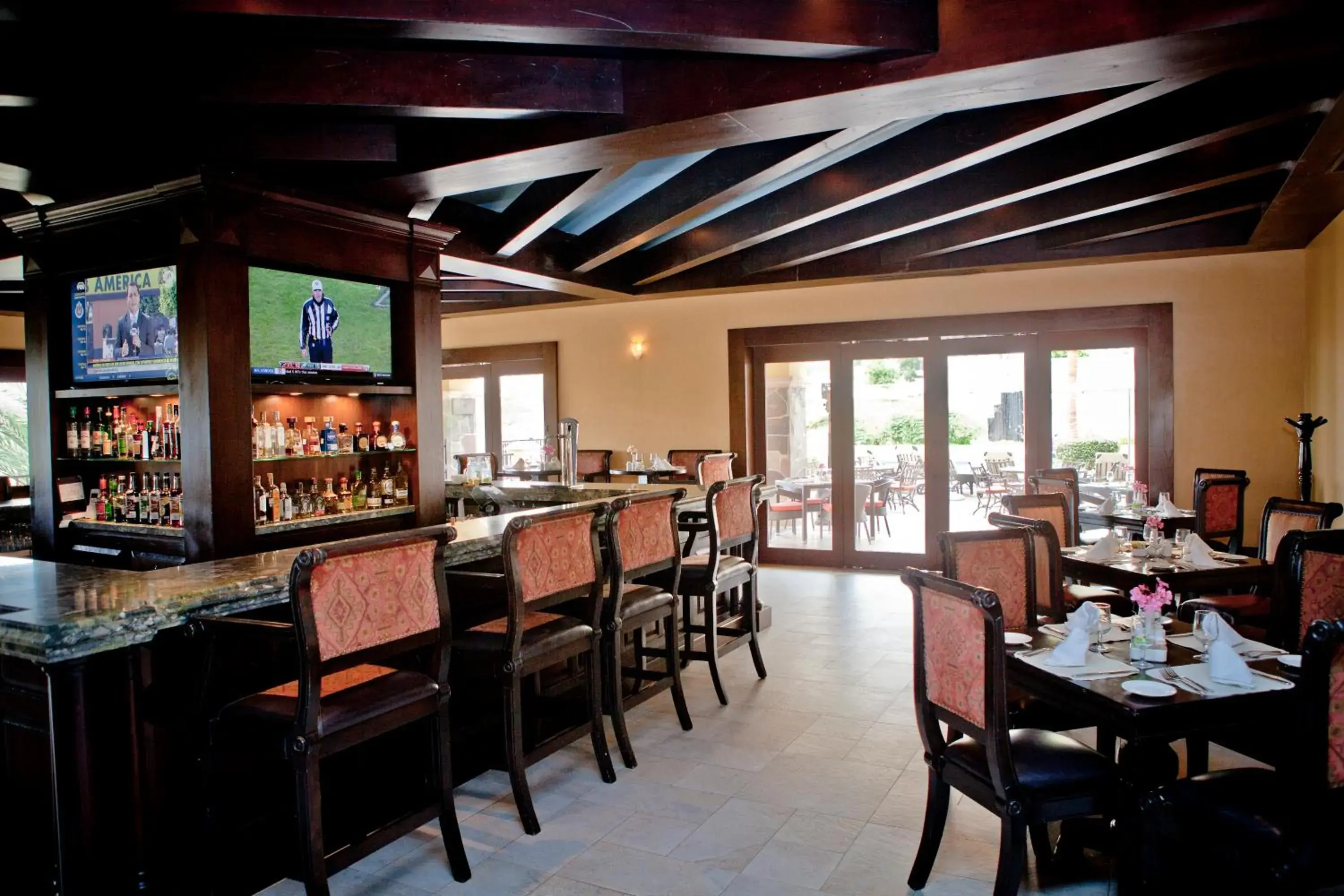 Restaurant/Places to Eat in Montecristo Villas at Quivira Los Cabos -Vacation Rentals