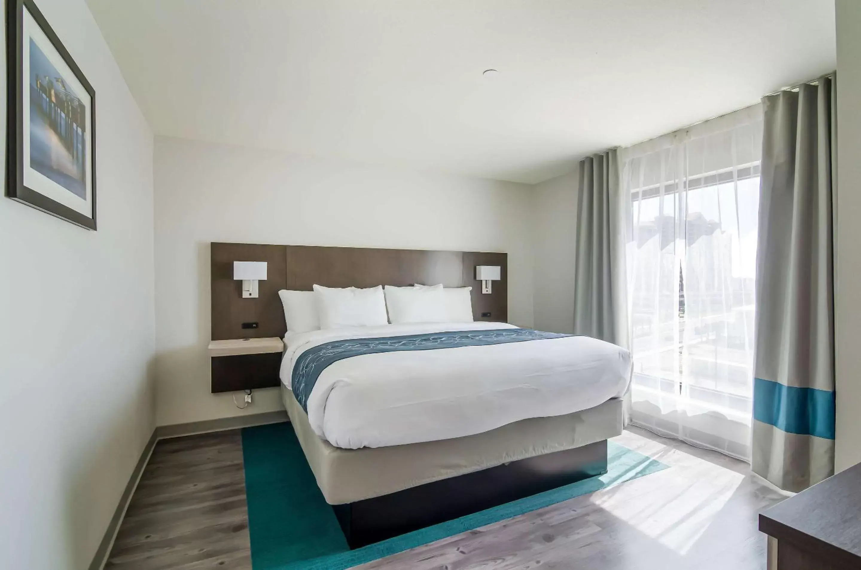 Photo of the whole room, Bed in Comfort Inn & Suites Gulf Shores East Beach near Gulf State Park Photo of the whole room, Bed in Comfort Inn & Suites Gulf Shores East Beach near Gulf State Park