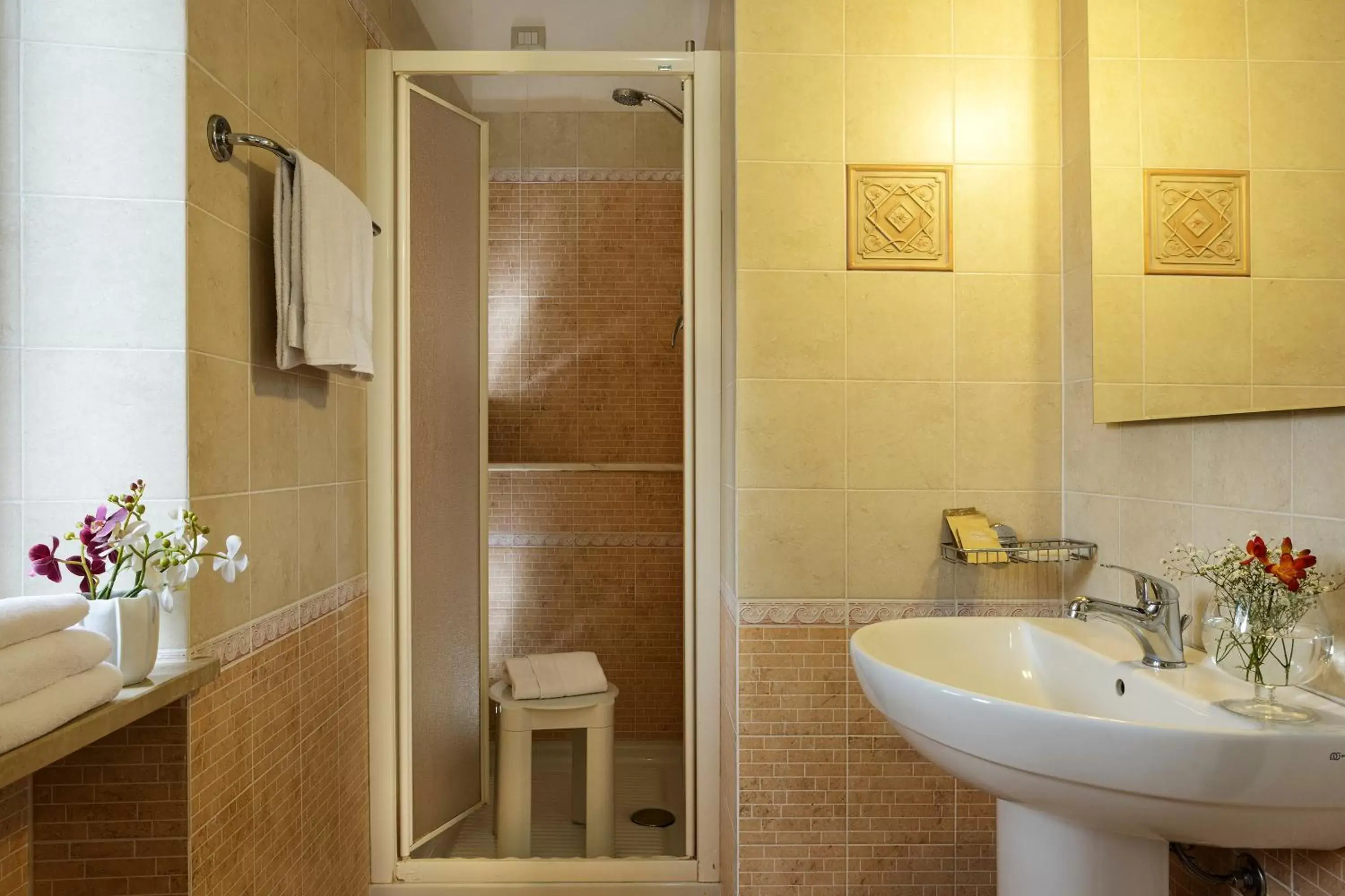 Toilet, Bathroom in Hotel Sacro Cuore