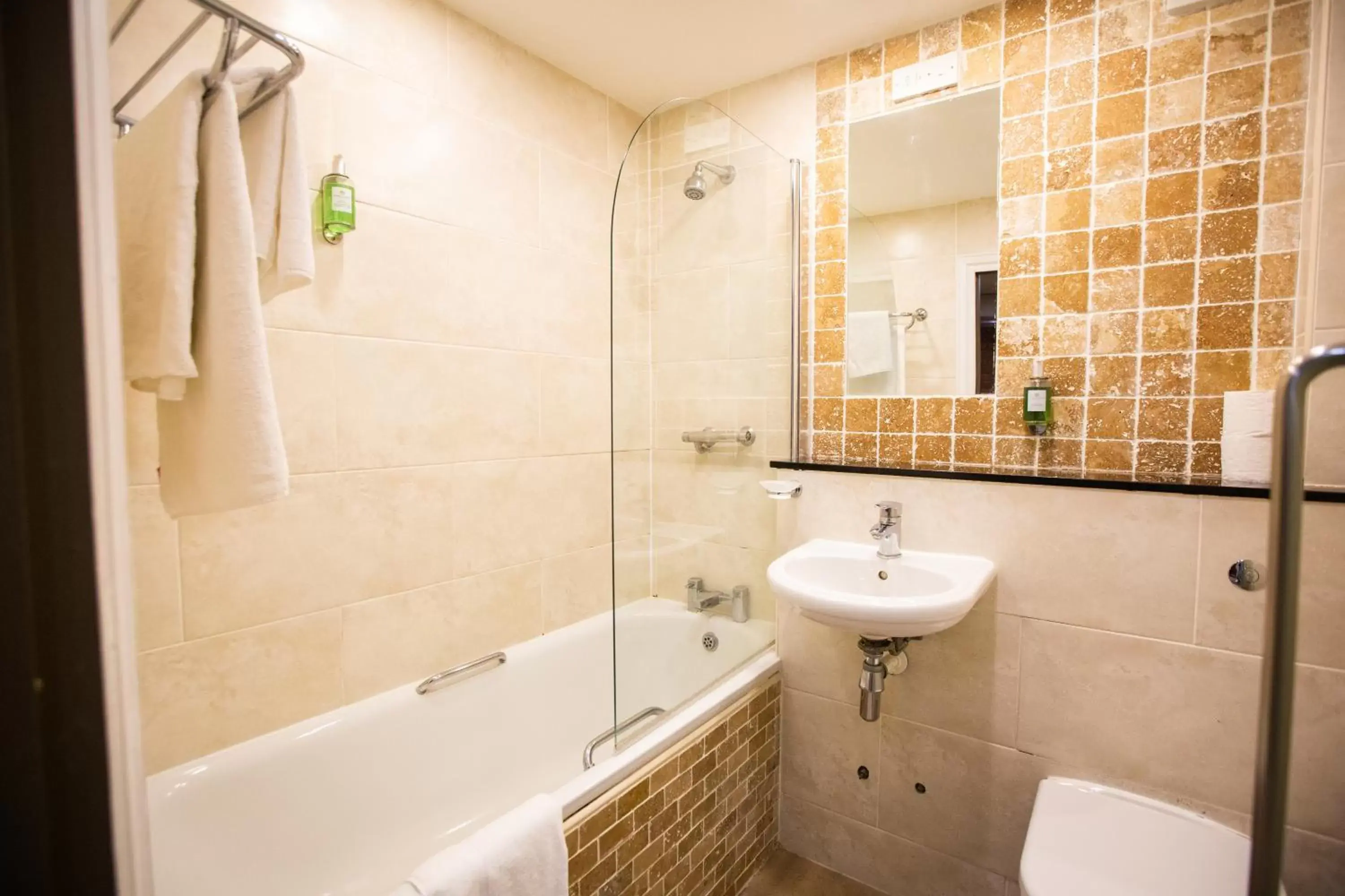 Twin Room in The Crown Hotel Bawtry-Doncaster Twin Room in The Crown Hotel Bawtry-Doncaster