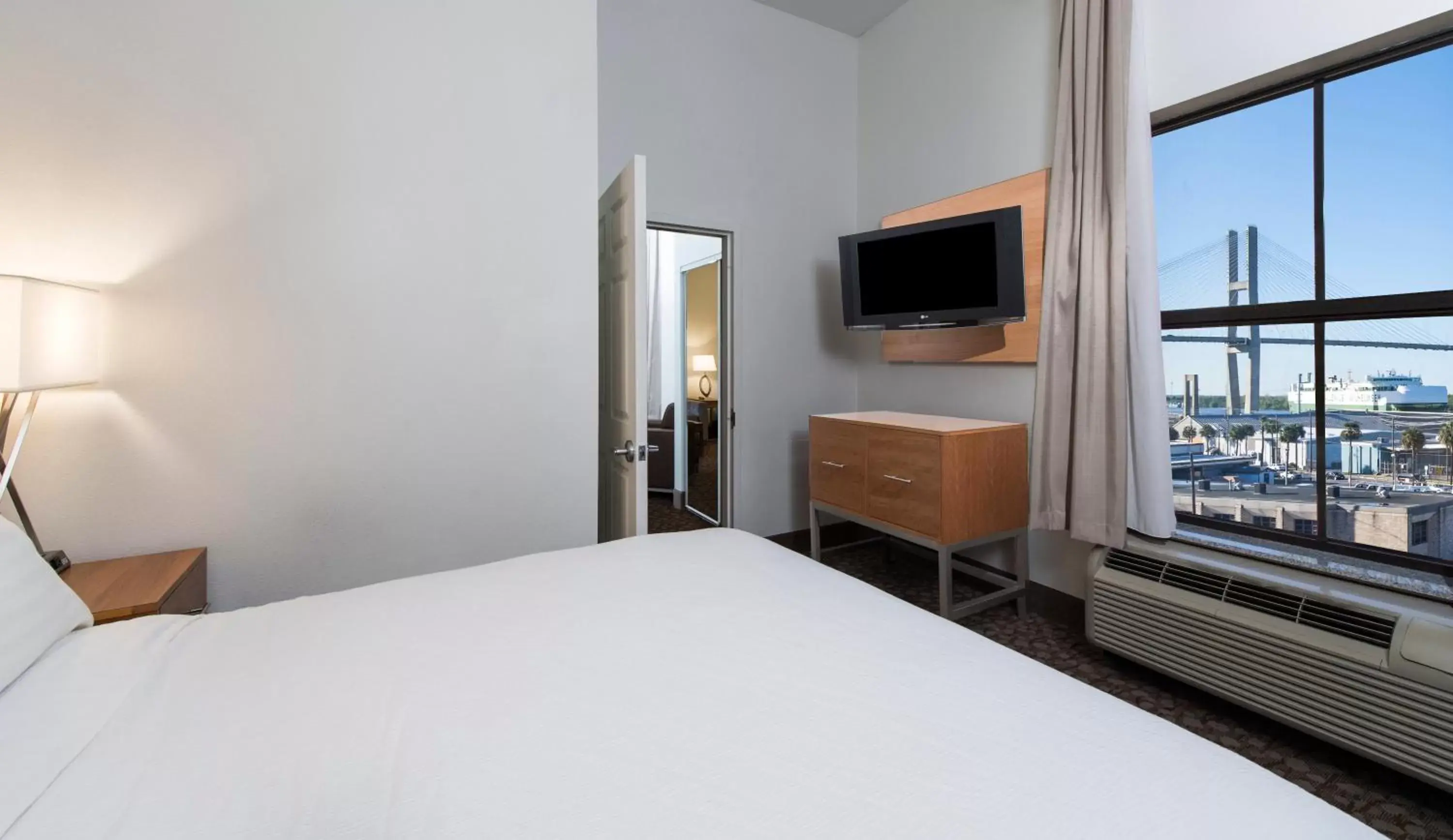 Photo of the whole room, Bed in Holiday Inn Savannah Historic District, an IHG Hotel