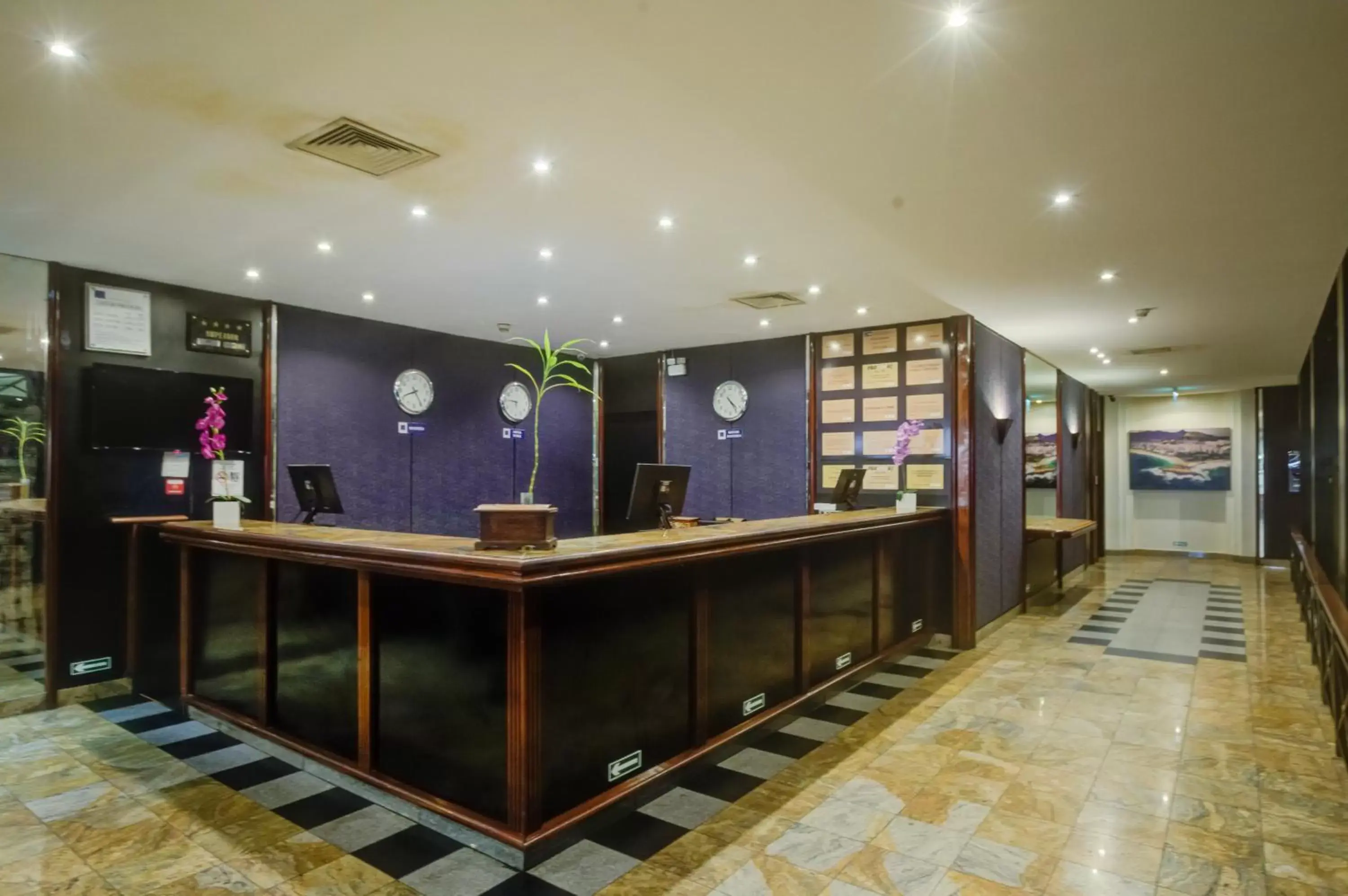 Lobby or reception in Rio Aeroporto Hotel Galeão Lobby or reception in Rio Aeroporto Hotel Galeão