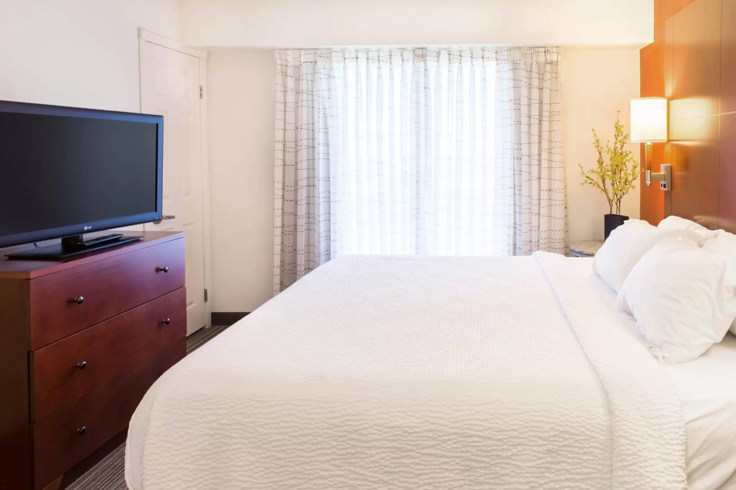 Bedroom, Bed in Residence Inn Sioux Falls