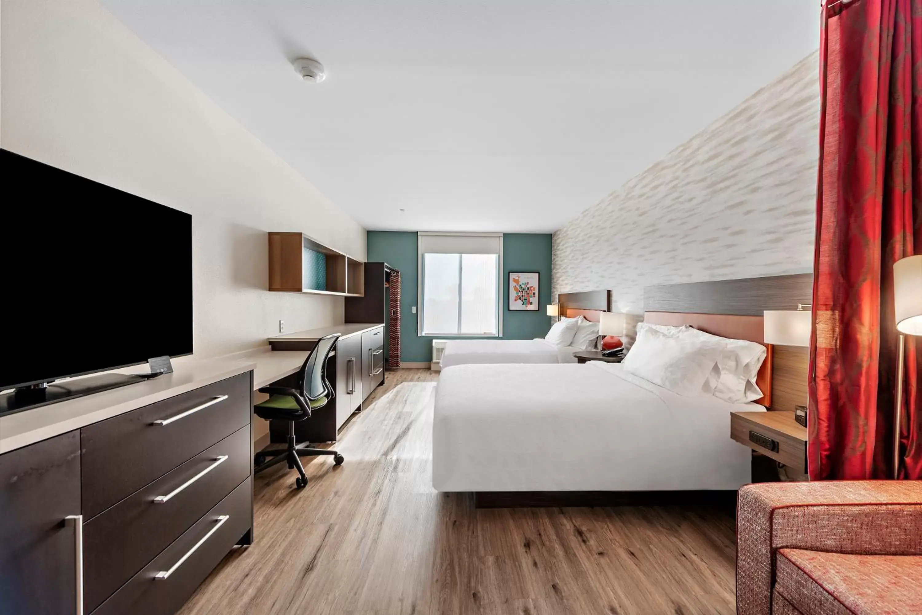 Communal lounge/ TV room in Home2 Suites By Hilton San Bernardino