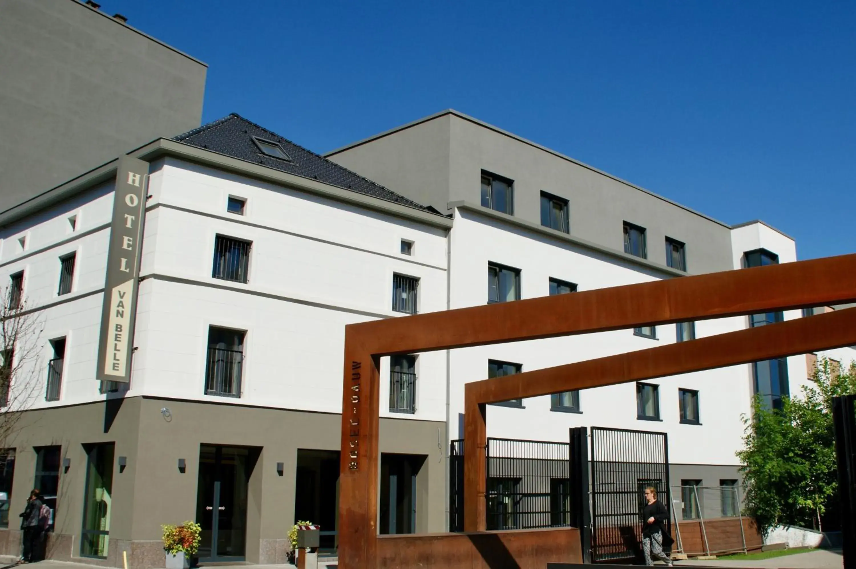 Facade/entrance, Property Building in Hotel Van Belle