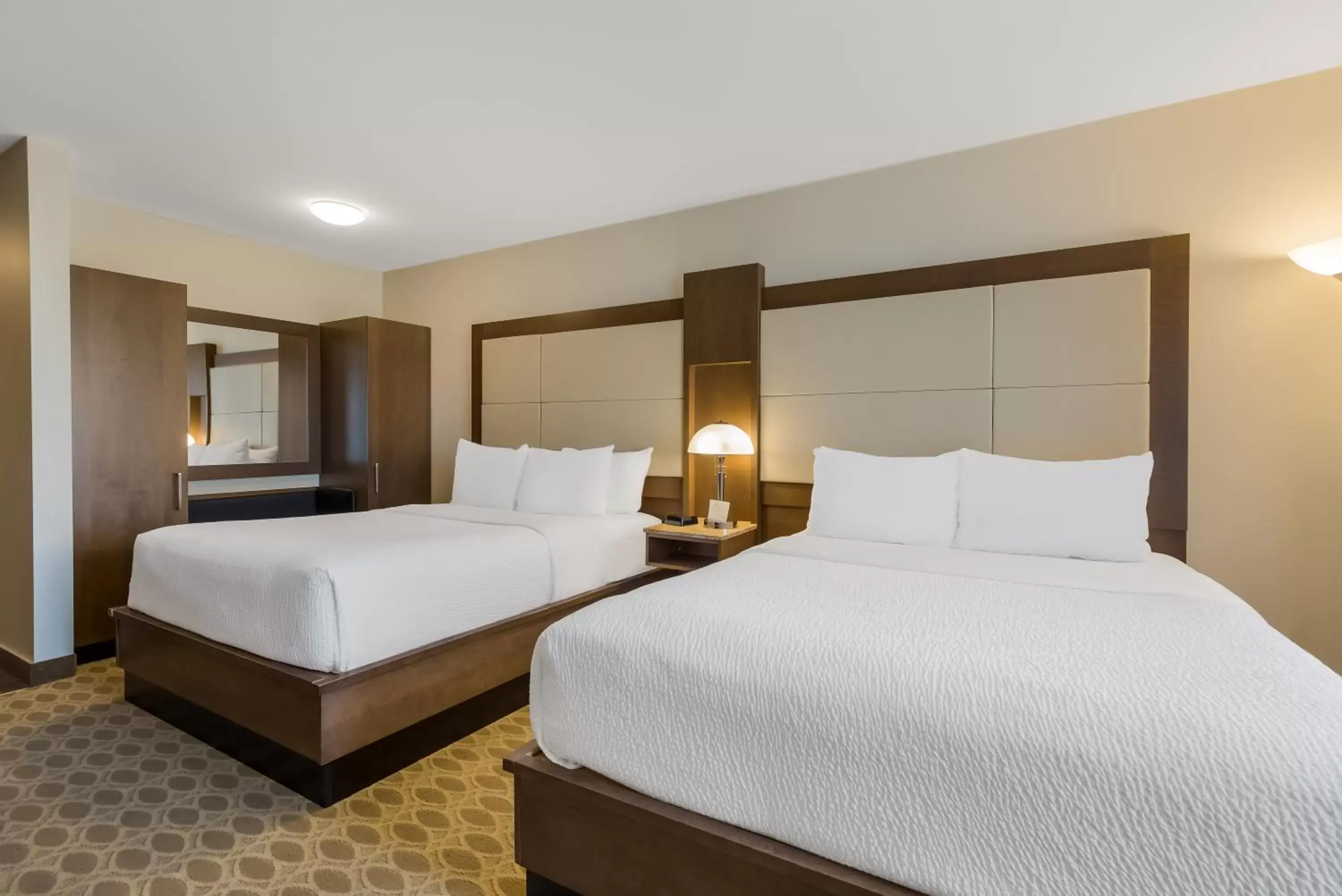 Bedroom, Bed in Hotel 11, MOD A Sonesta Collection Bedroom, Bed in Hotel 11, MOD A Sonesta Collection